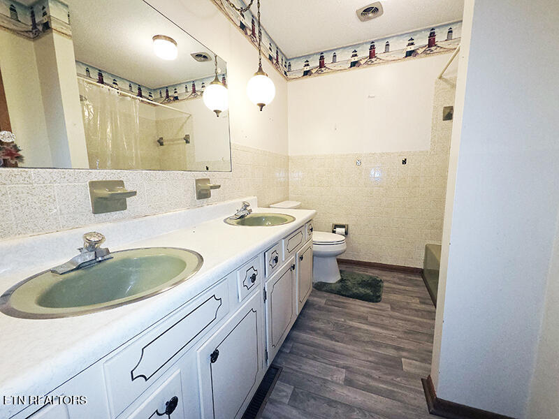 4912 Montmorency Drive Powell TN 37849