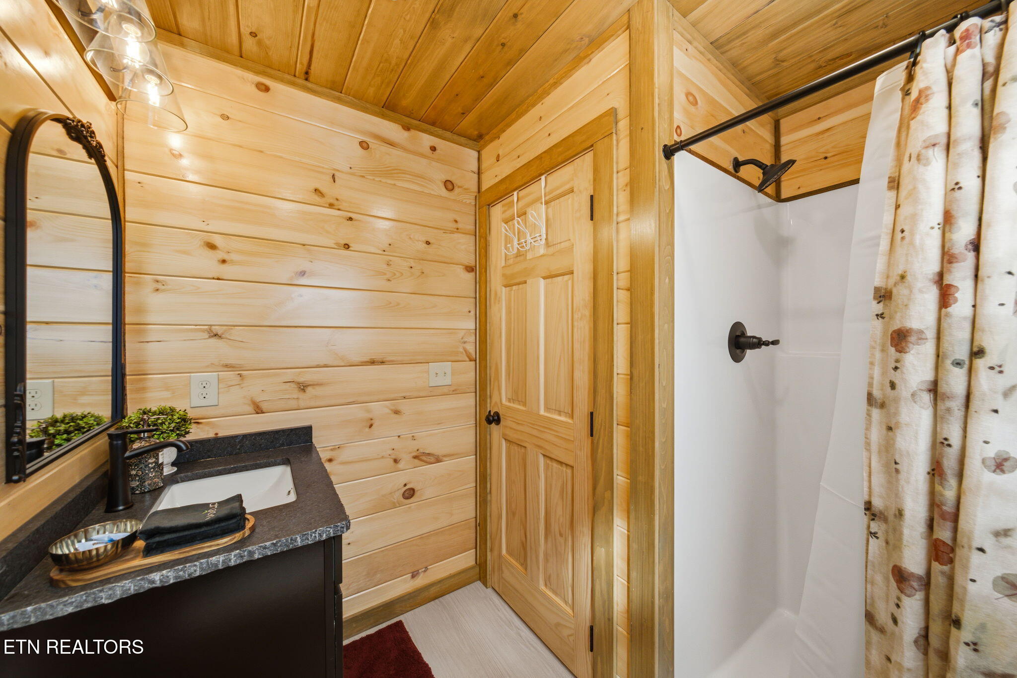 253 Silverbell Lane Gatlinburg TN 37738