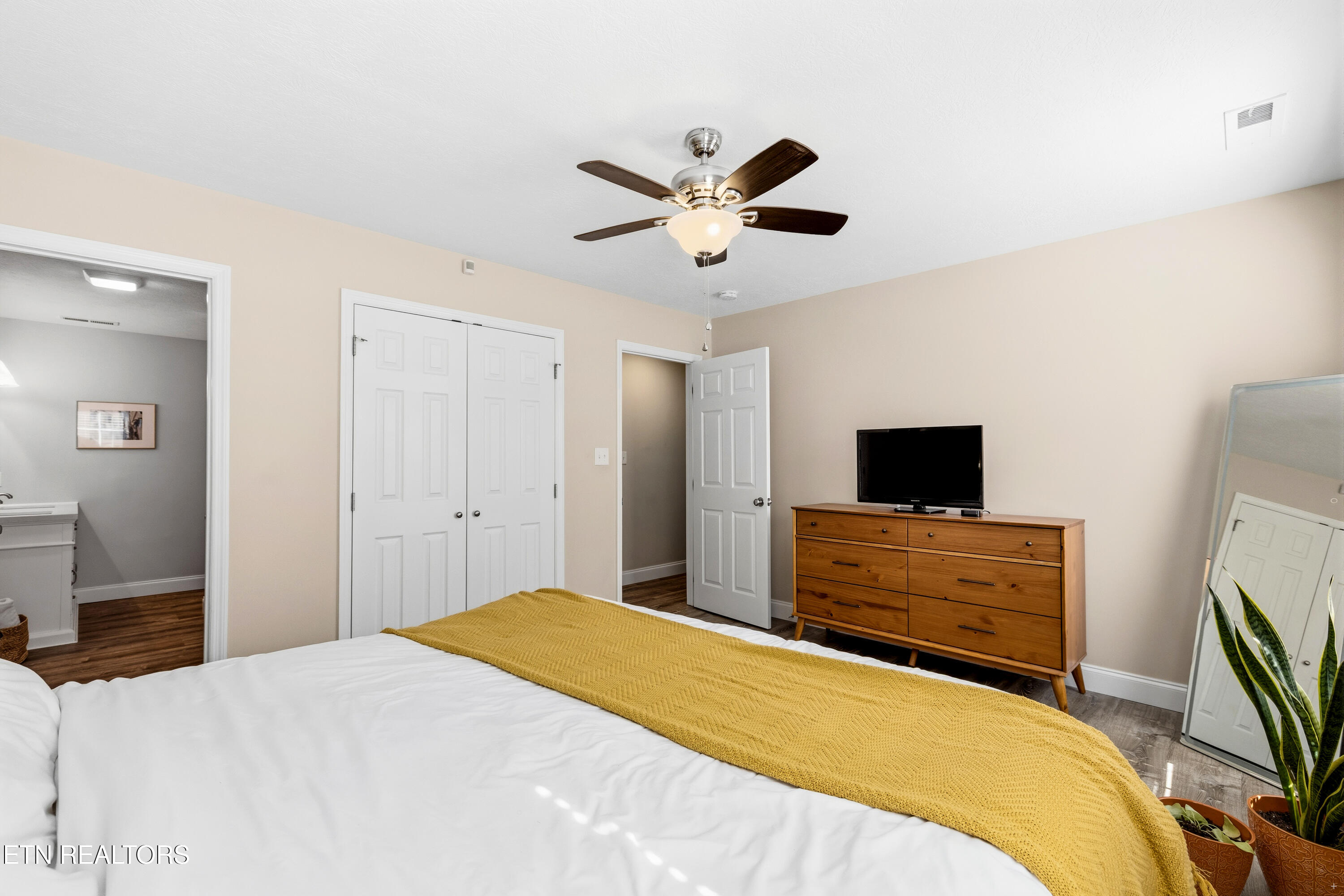1126 Overton Place Knoxville TN 37917
