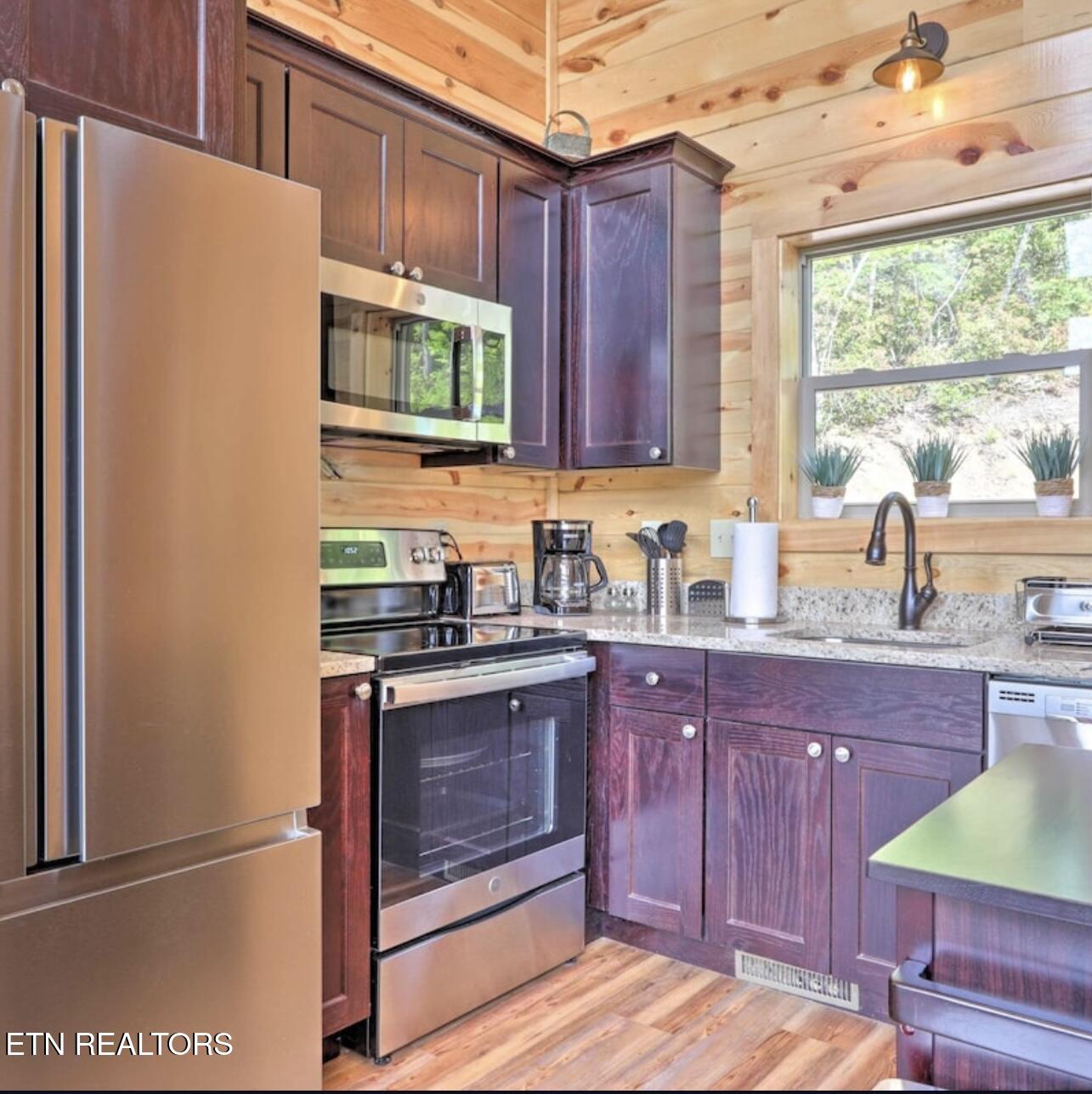 4228 Wears Valley Road Sevierville TN 37862