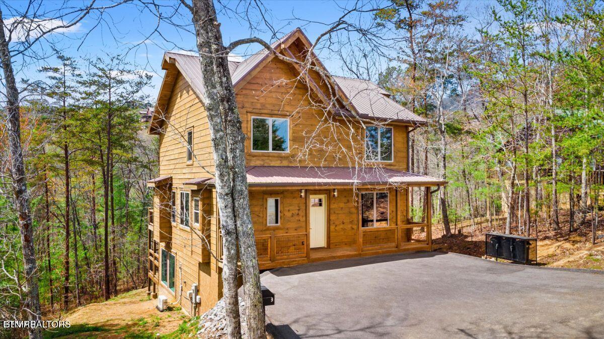 2009 Smoky Cove Road Sevierville TN 37876