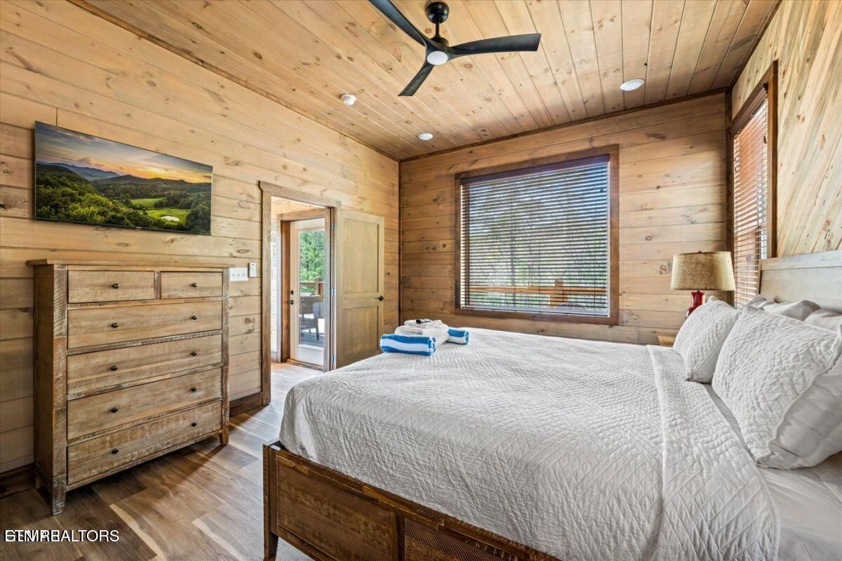 2009 Smoky Cove Road Sevierville TN 37876