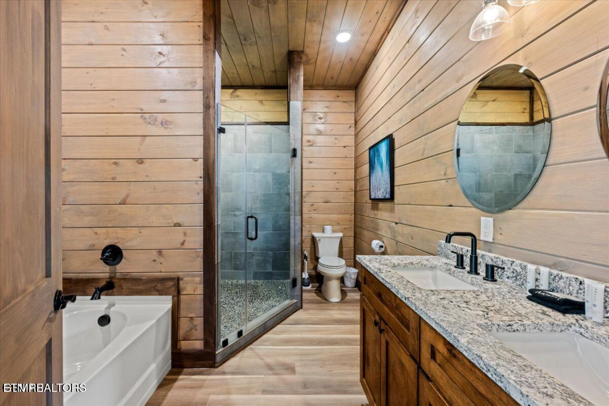 2009 Smoky Cove Road Sevierville TN 37876
