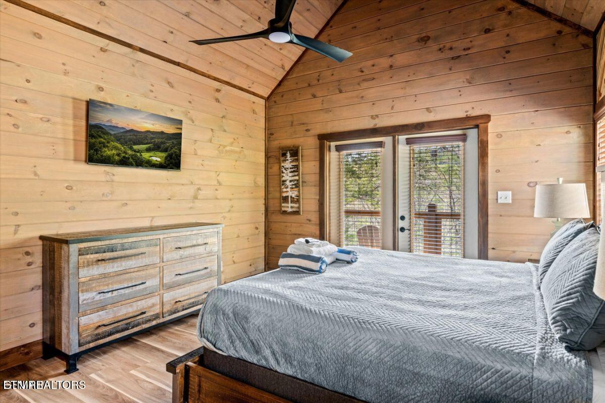 2009 Smoky Cove Road Sevierville TN 37876