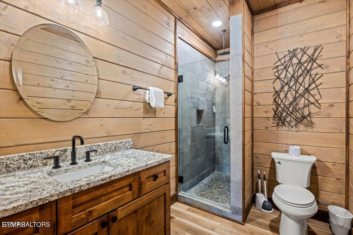 2009 Smoky Cove Road Sevierville TN 37876