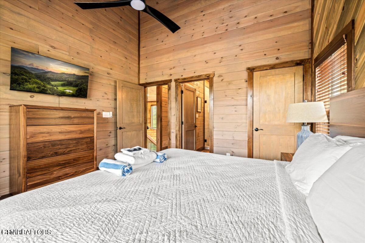 2009 Smoky Cove Road Sevierville TN 37876