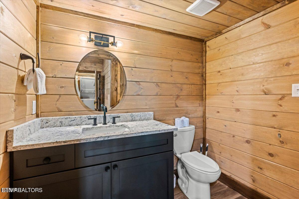2009 Smoky Cove Road Sevierville TN 37876