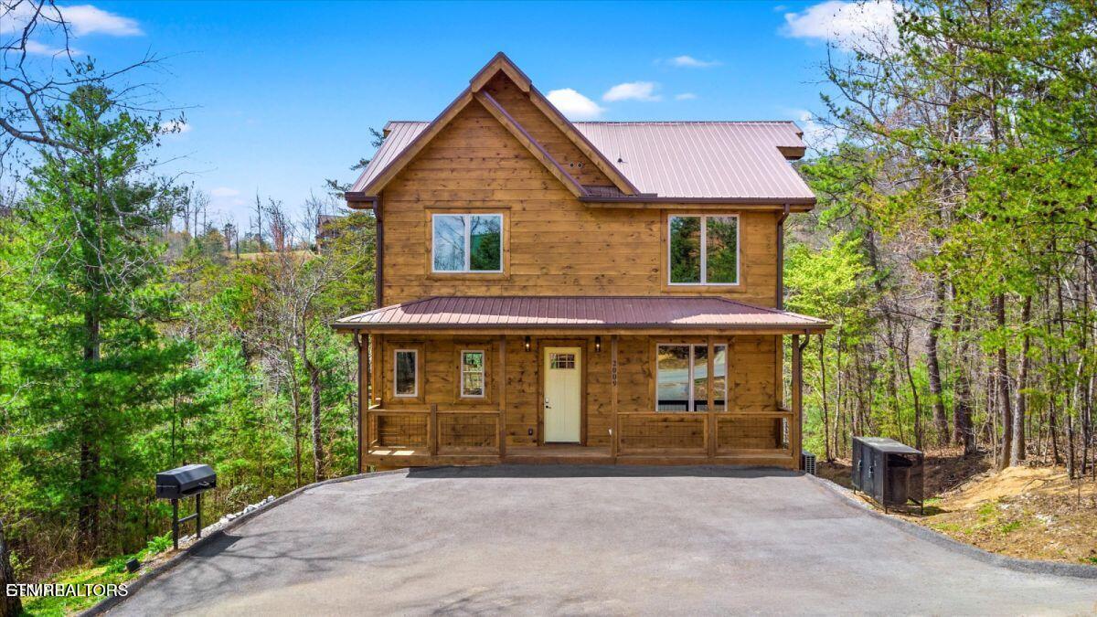 2009 Smoky Cove Road Sevierville TN 37876