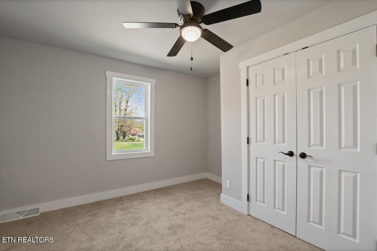 328 Lake Lane Caryville TN 37714