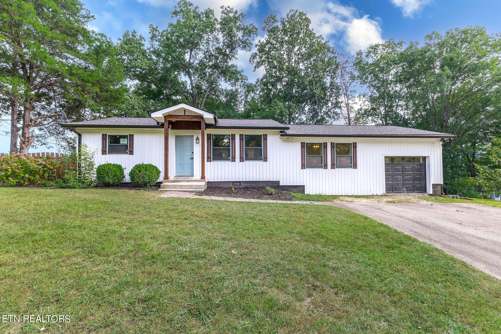 1612 NW Helmbolt Road Knoxville TN 37909