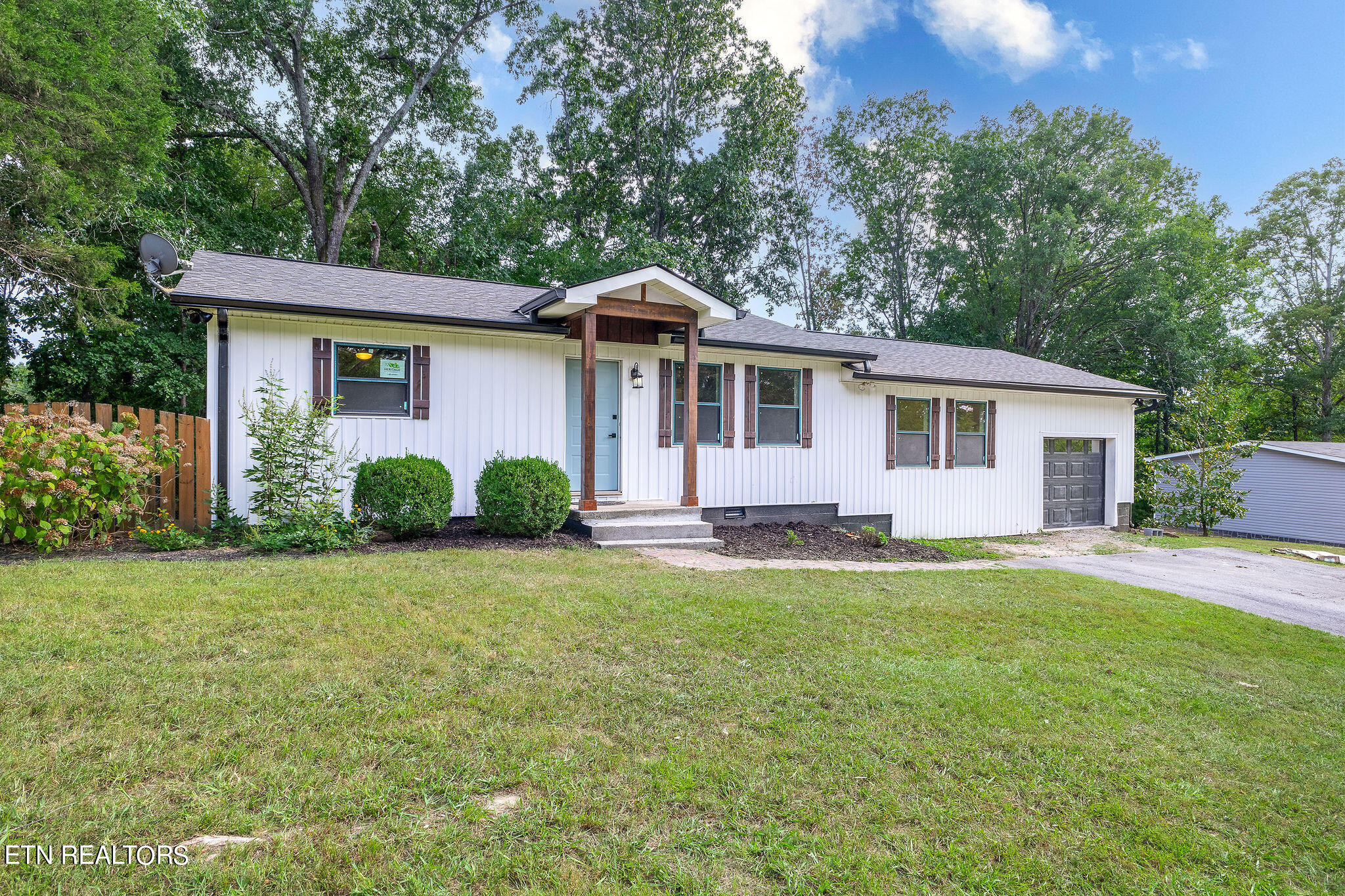 1612 NW Helmbolt Road Knoxville TN 37909