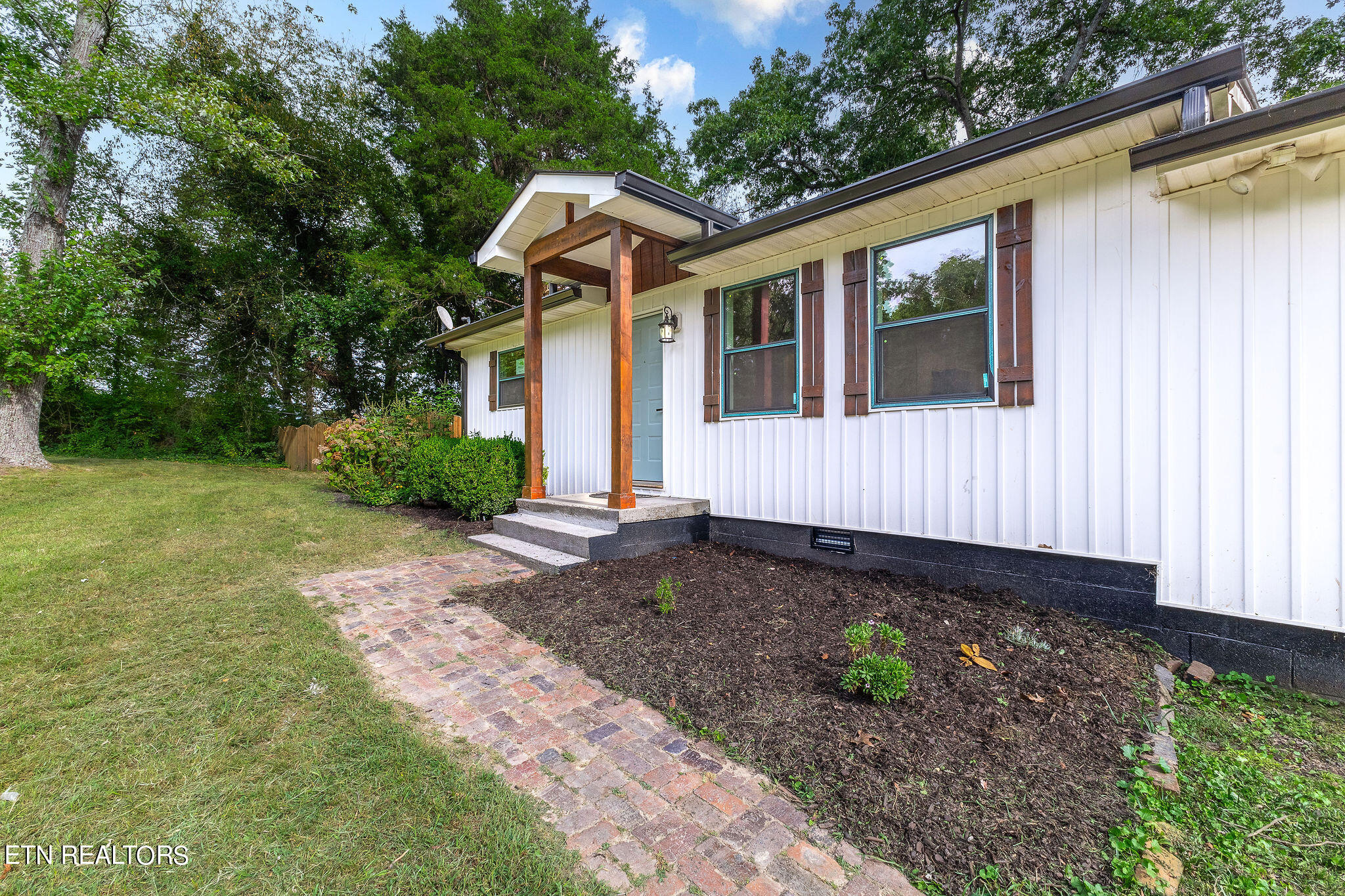 1612 NW Helmbolt Road Knoxville TN 37909