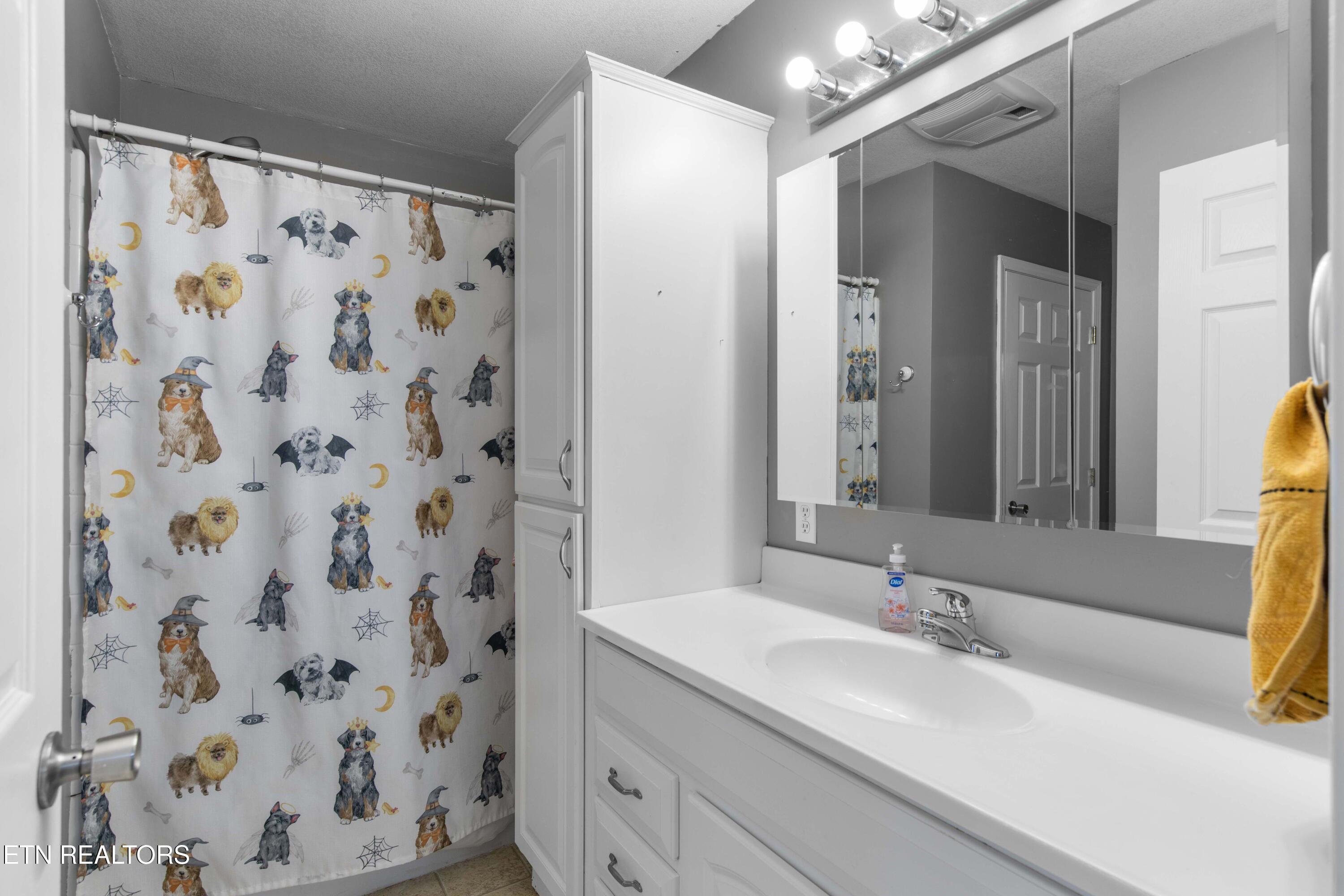 8114 Thorn Grove Pike Knoxville TN 37914