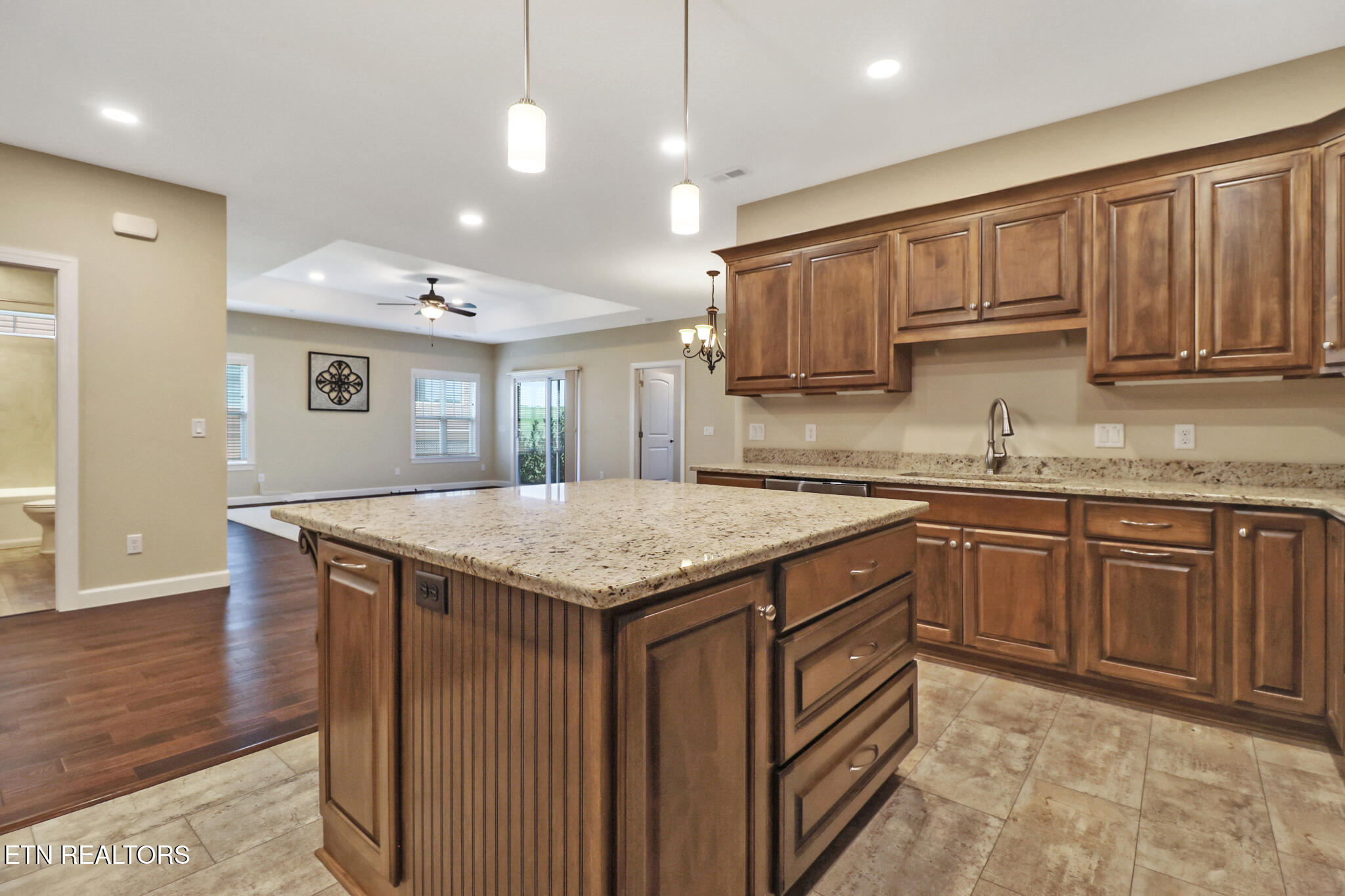 533 Holly Tree Drive Crossville TN 38555