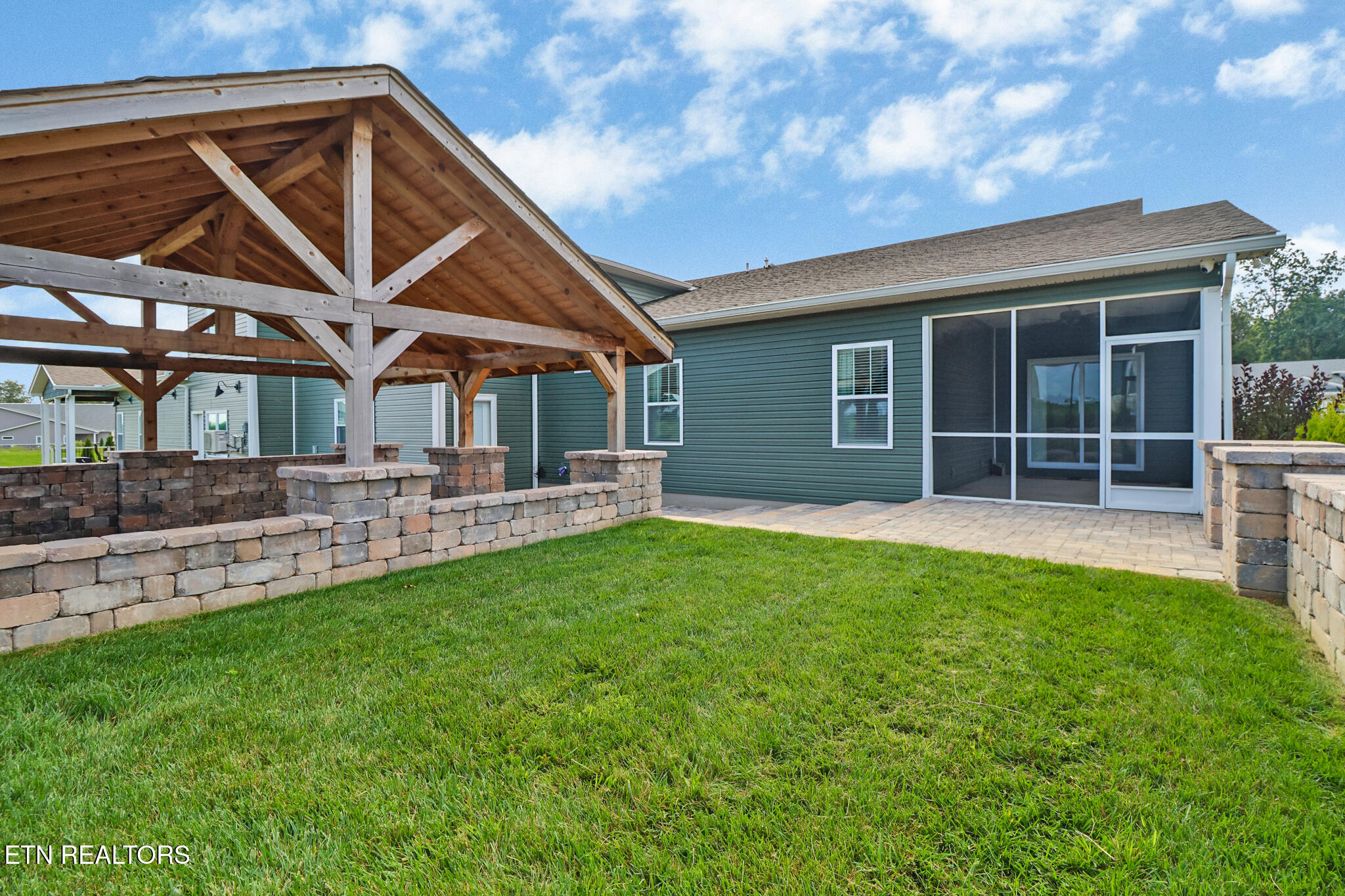 533 Holly Tree Drive Crossville TN 38555