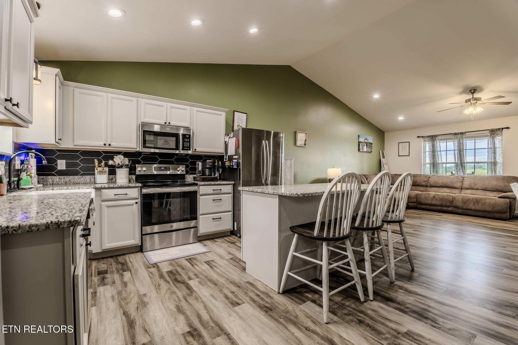 2713 Lucille Avenue Kodak TN 37764