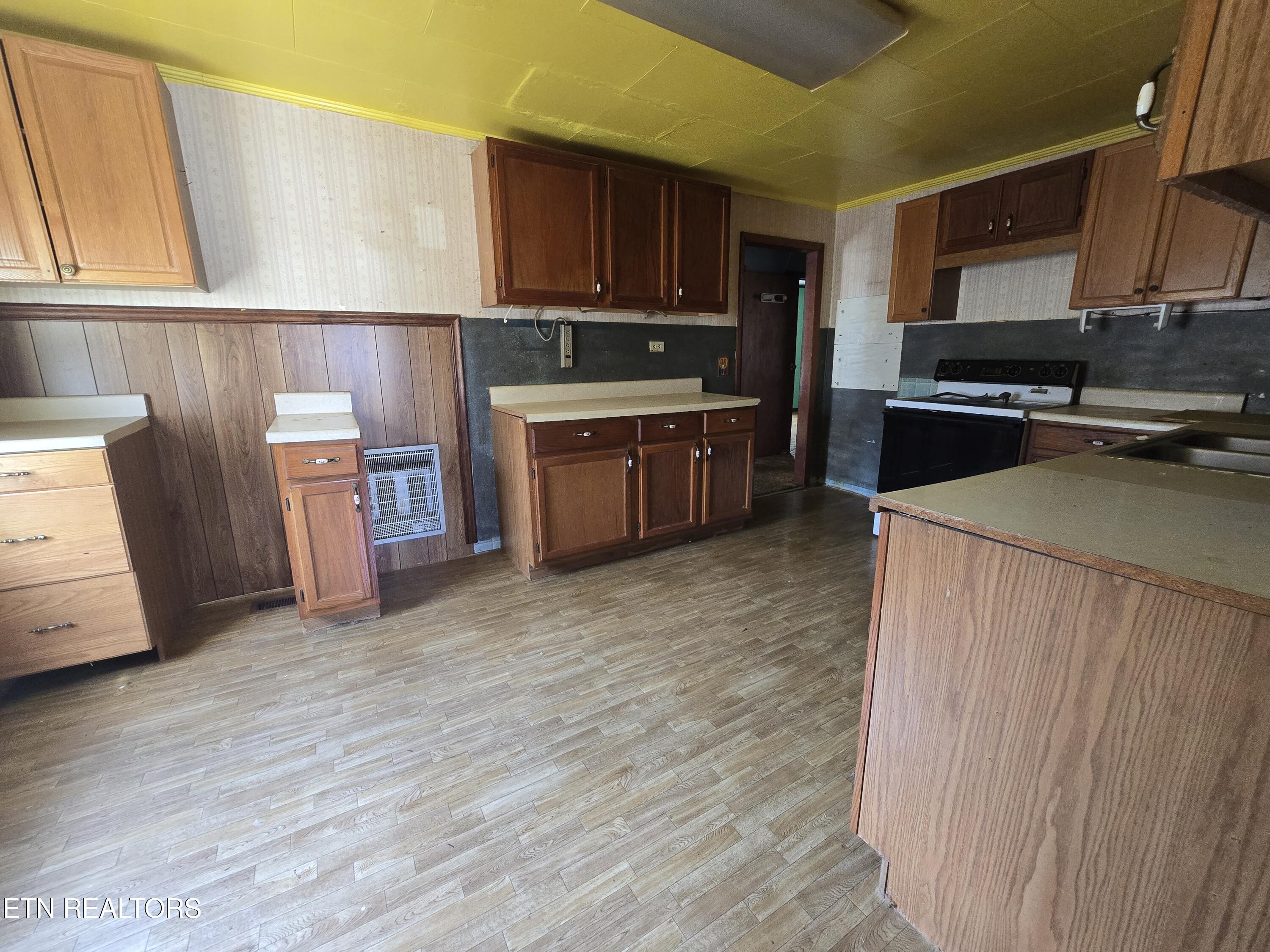 404 Cedar Fork Road Tazewell TN 37879