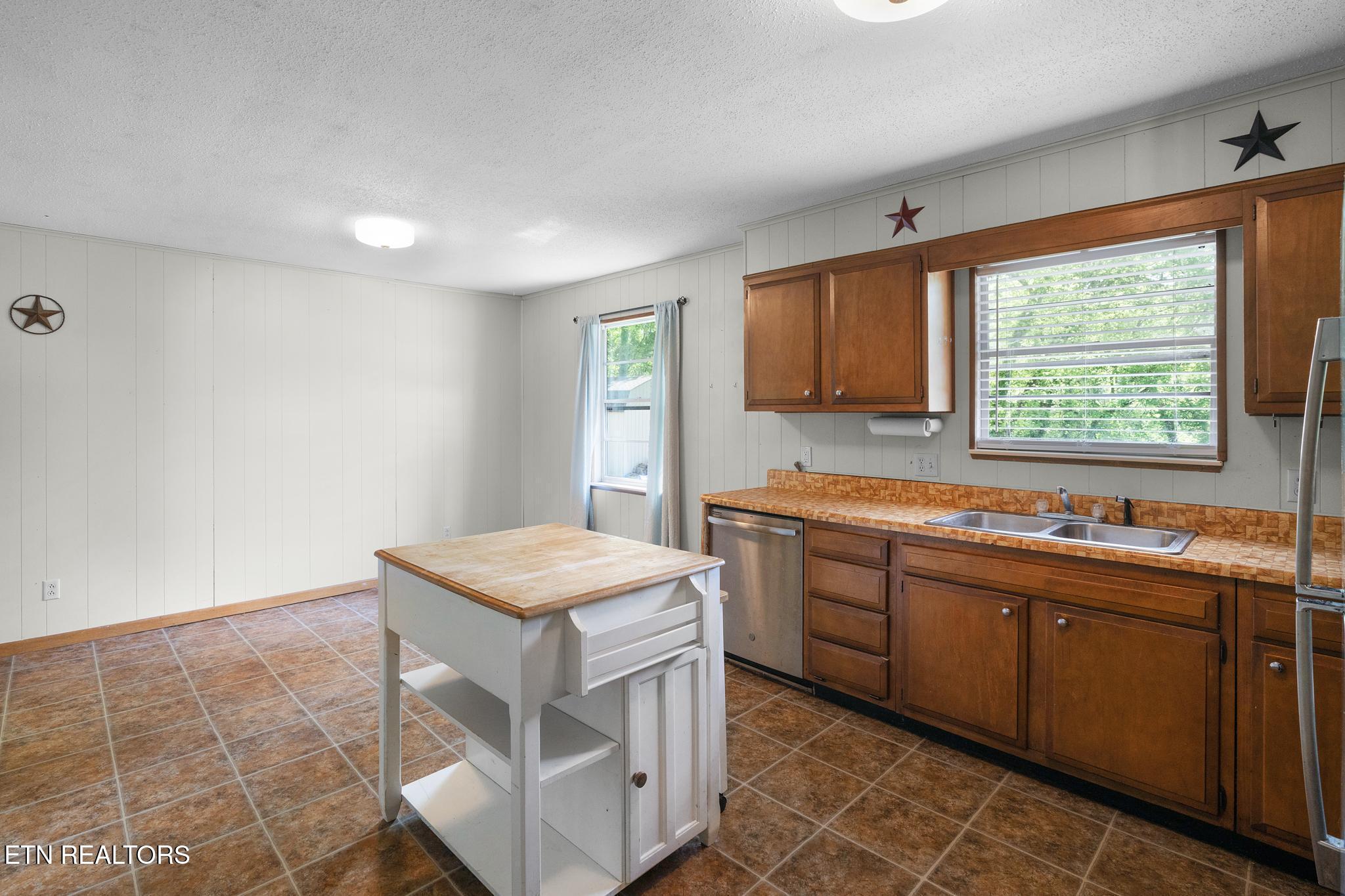 133 Bunch Lane Clinton TN 37716