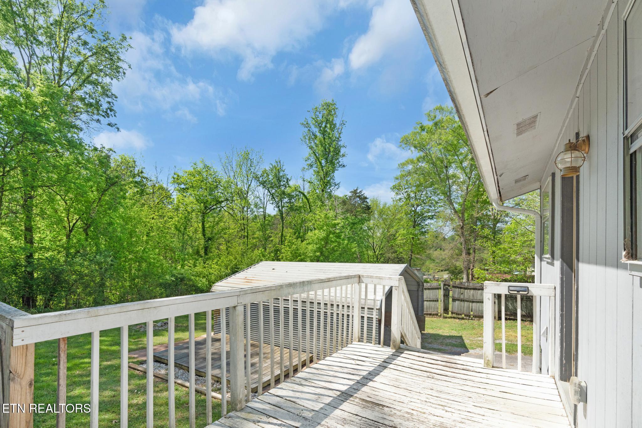 133 Bunch Lane Clinton TN 37716