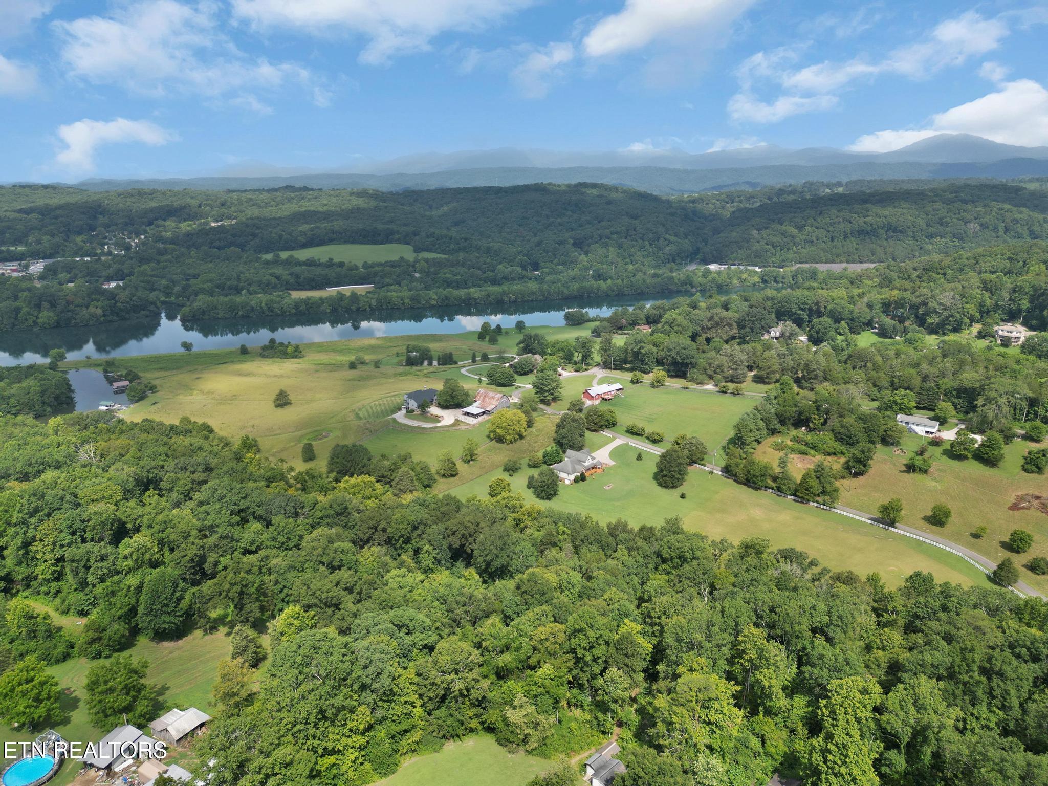 133 Bunch Lane Clinton TN 37716