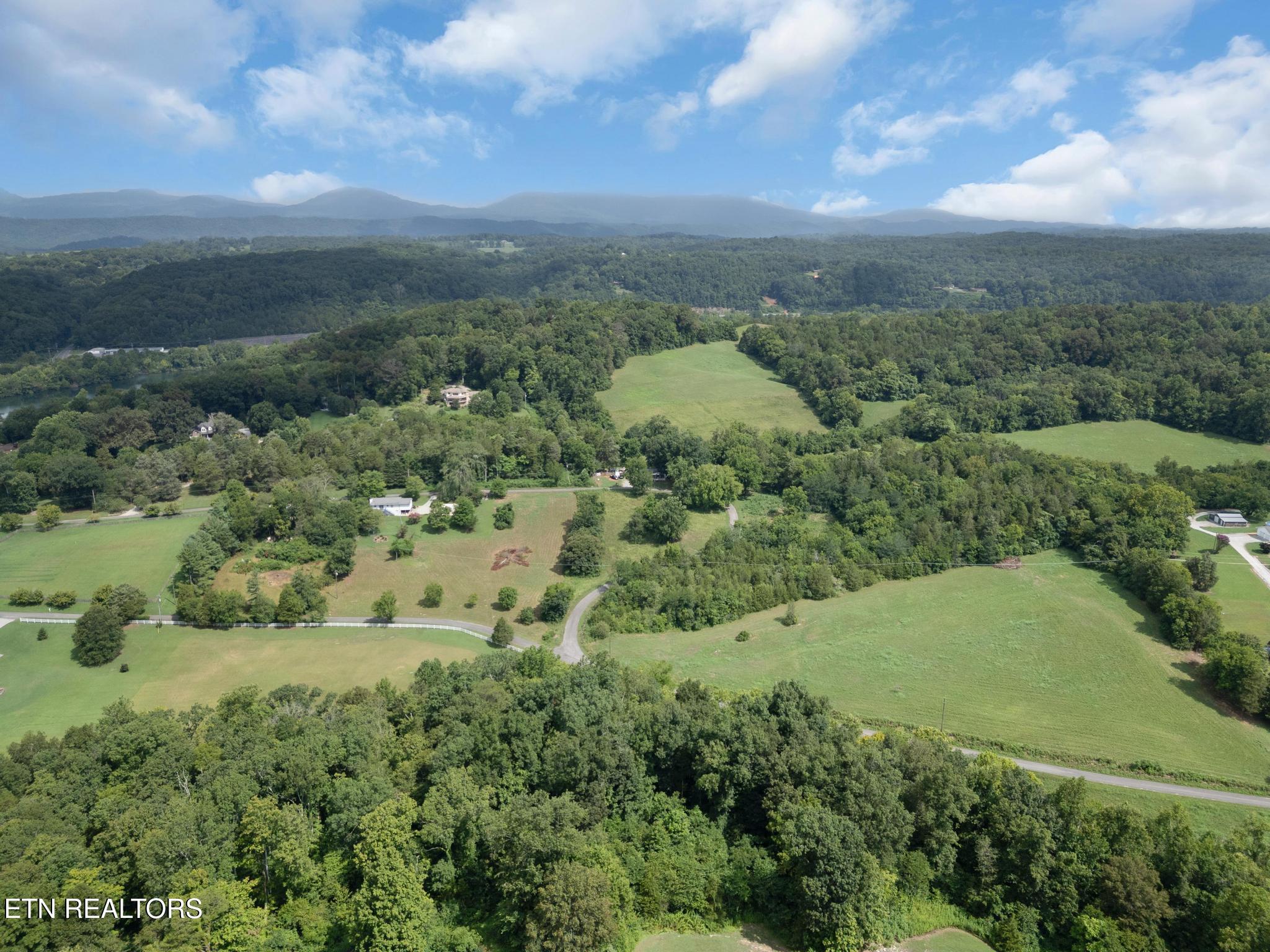 133 Bunch Lane Clinton TN 37716