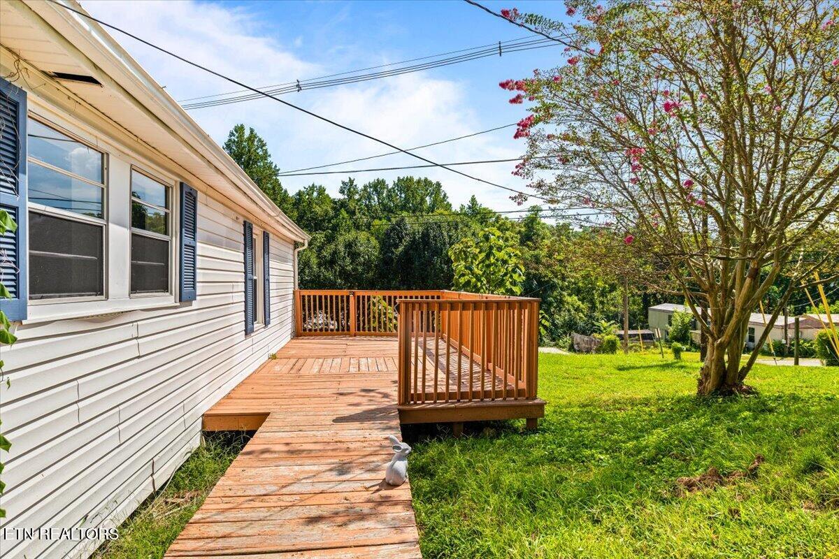 1501 Cherry Bottom Road Caryville TN 37714