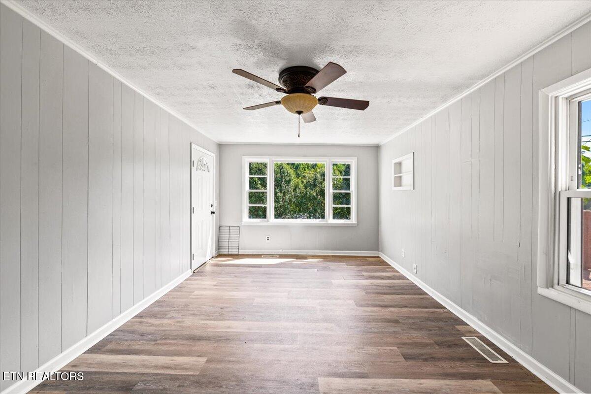 1501 Cherry Bottom Road Caryville TN 37714
