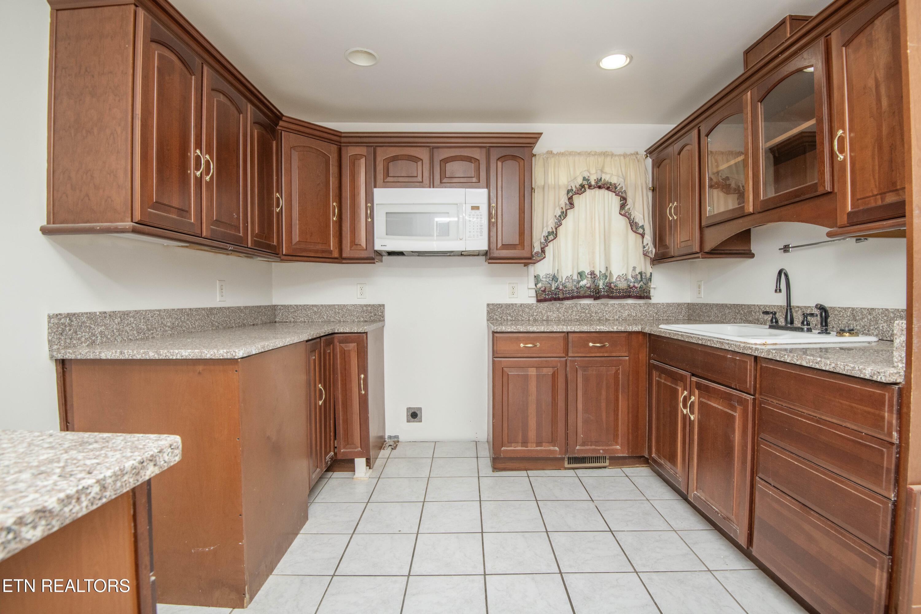 237 S Dillard Avenue Oak Ridge TN 37830