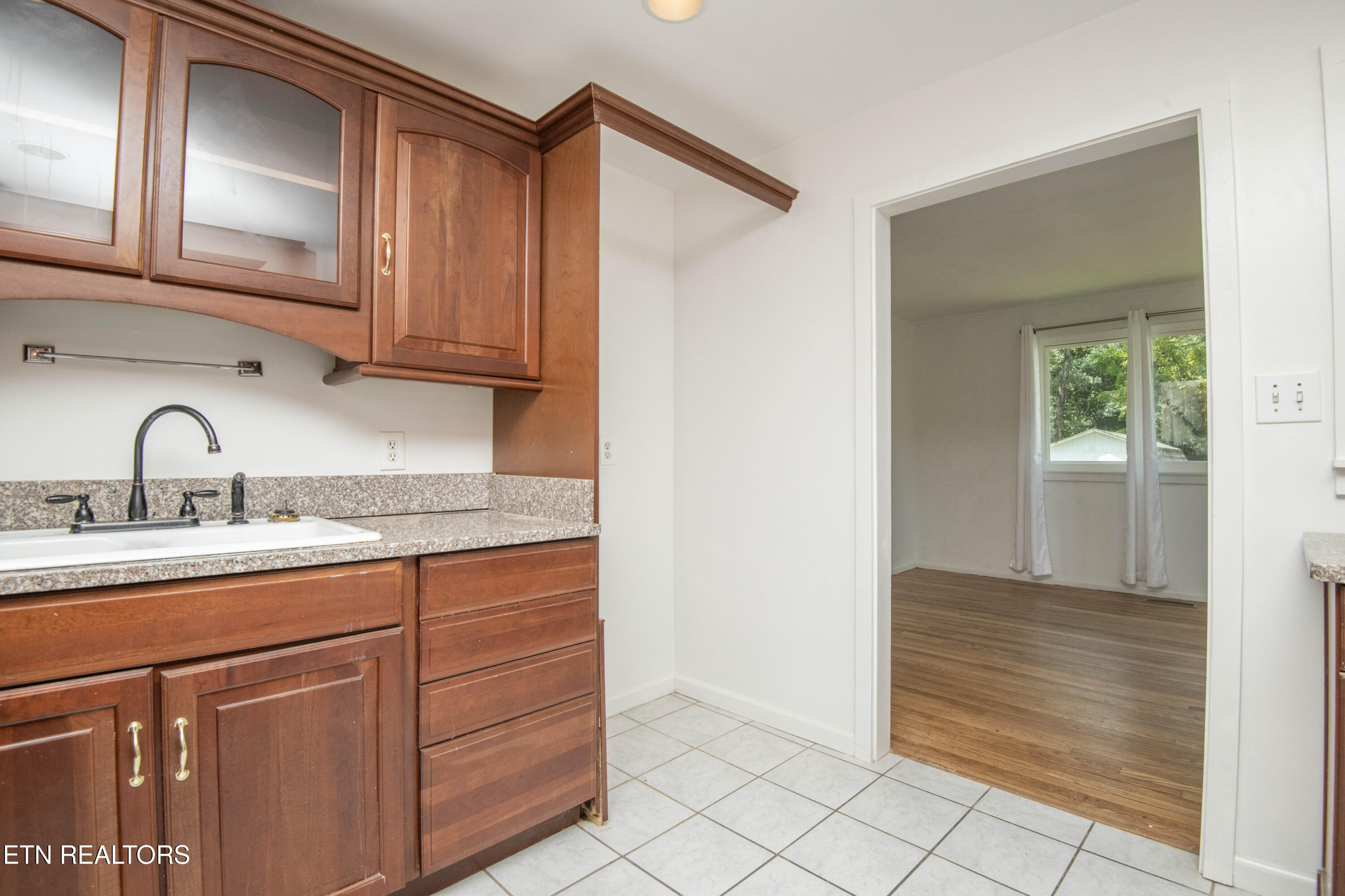 237 S Dillard Avenue Oak Ridge TN 37830