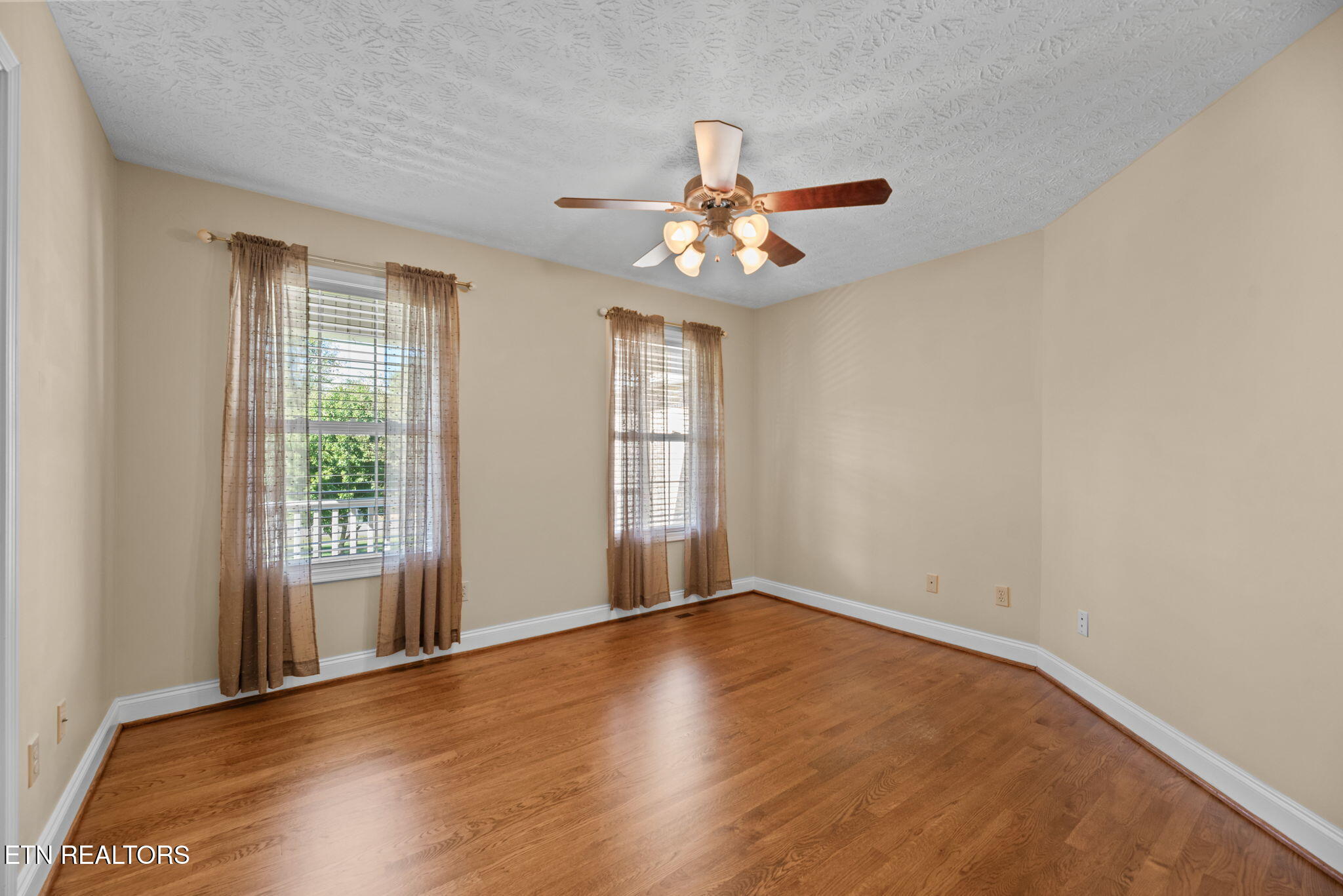 207 Laurel Road Clinton TN 37716