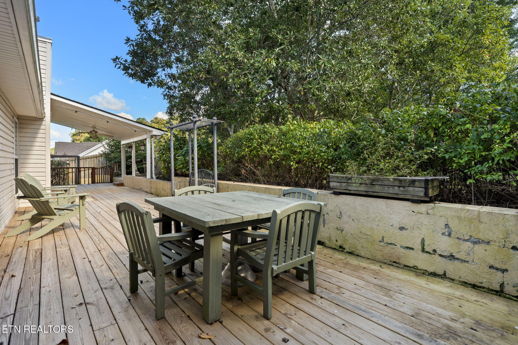 207 Laurel Road Clinton TN 37716