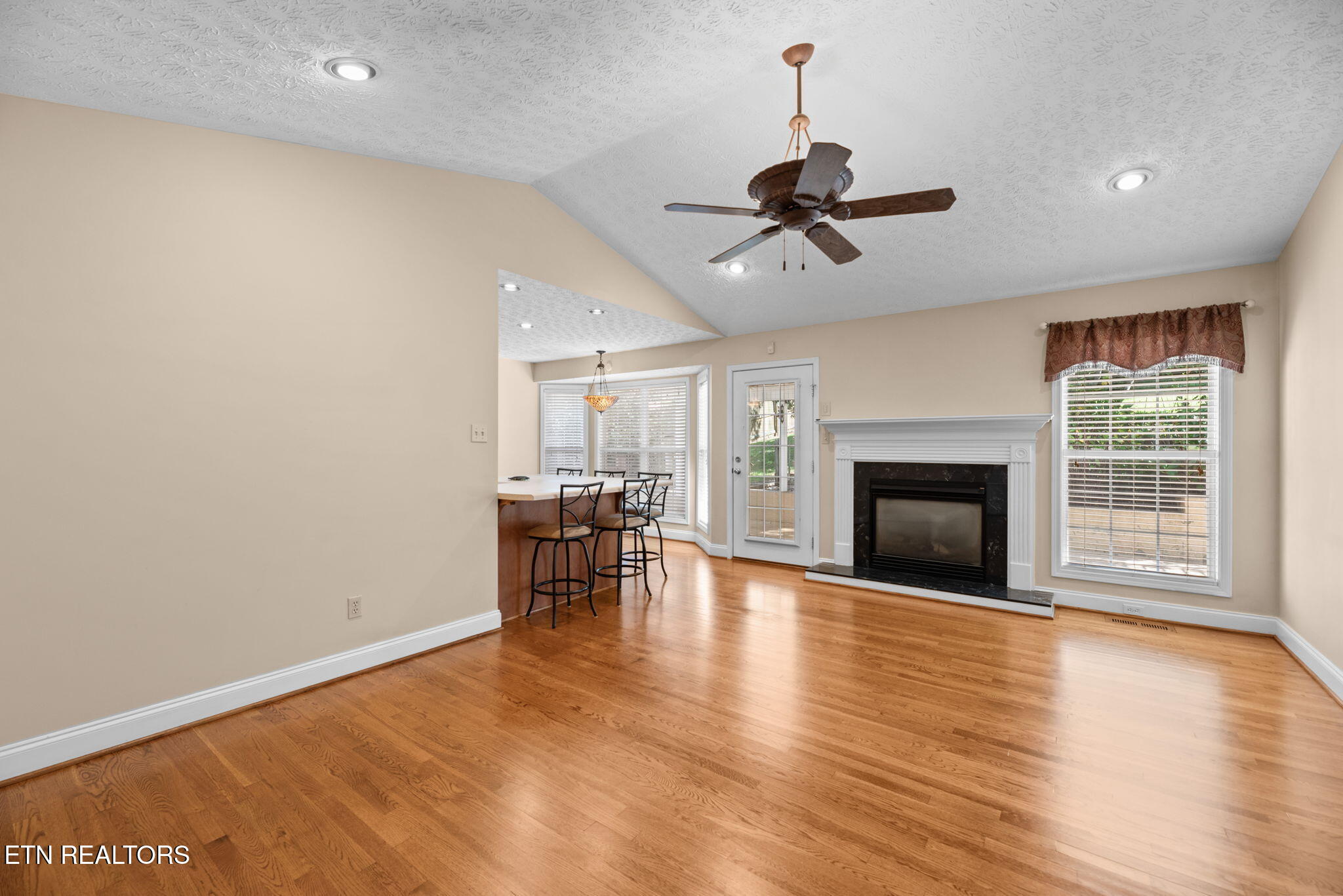 207 Laurel Road Clinton TN 37716