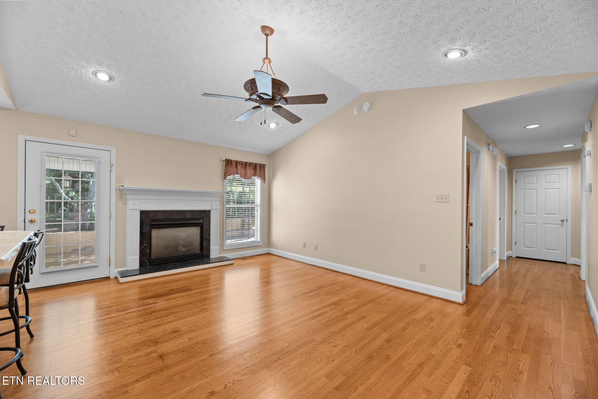 207 Laurel Road Clinton TN 37716