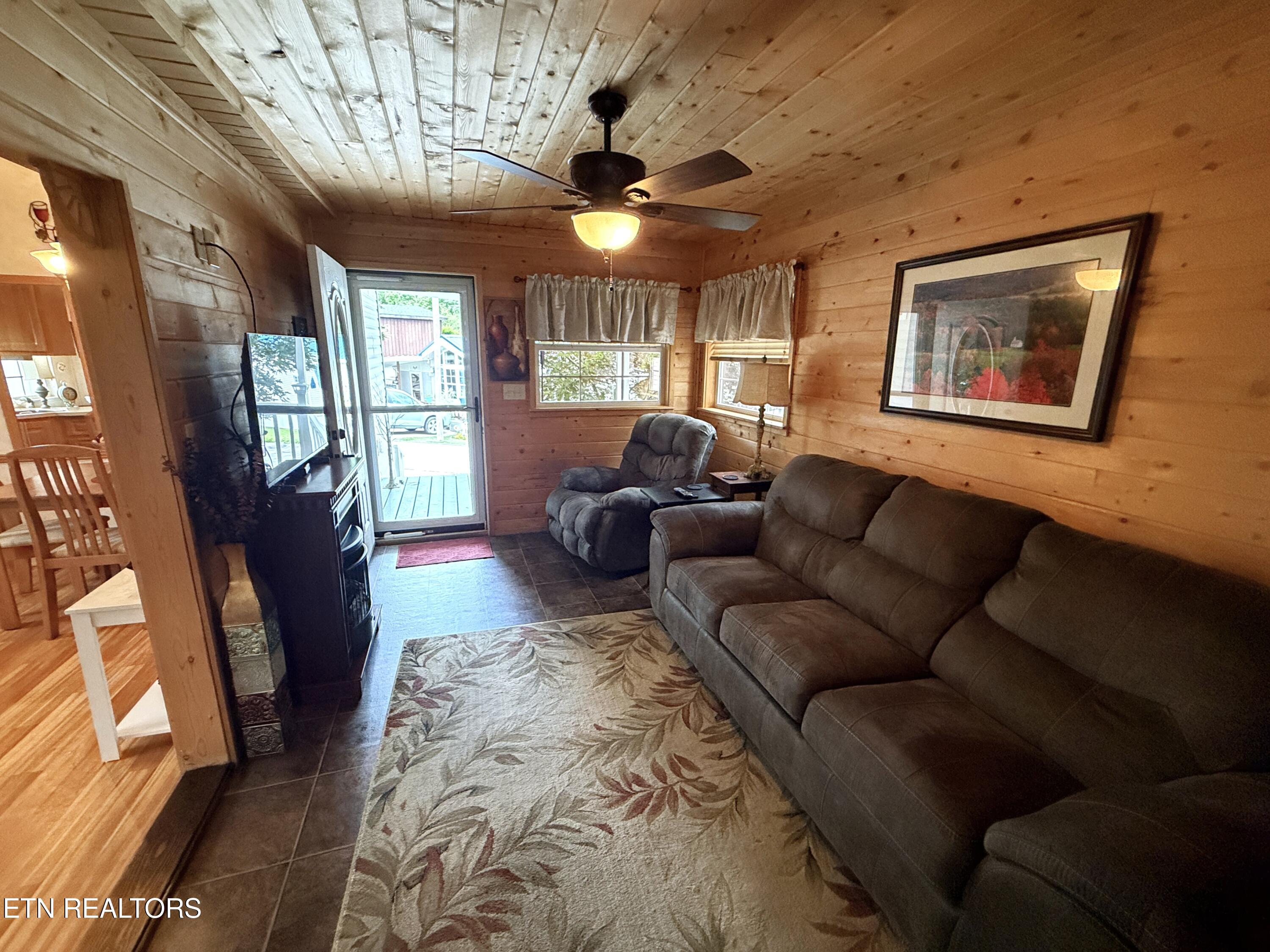 5355 Parkway Cosby TN 37722