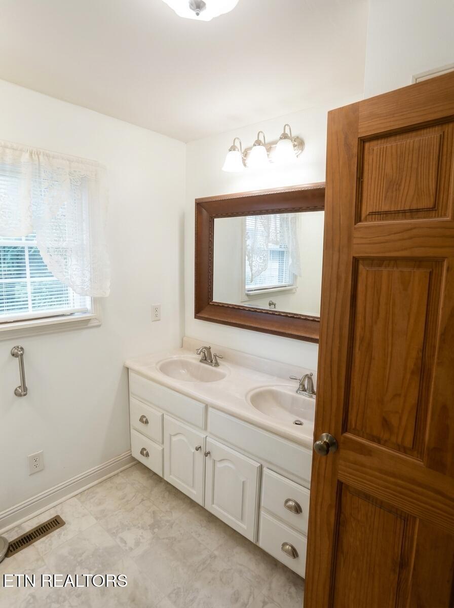 1459 Old Elmore Road Crossville TN 38571