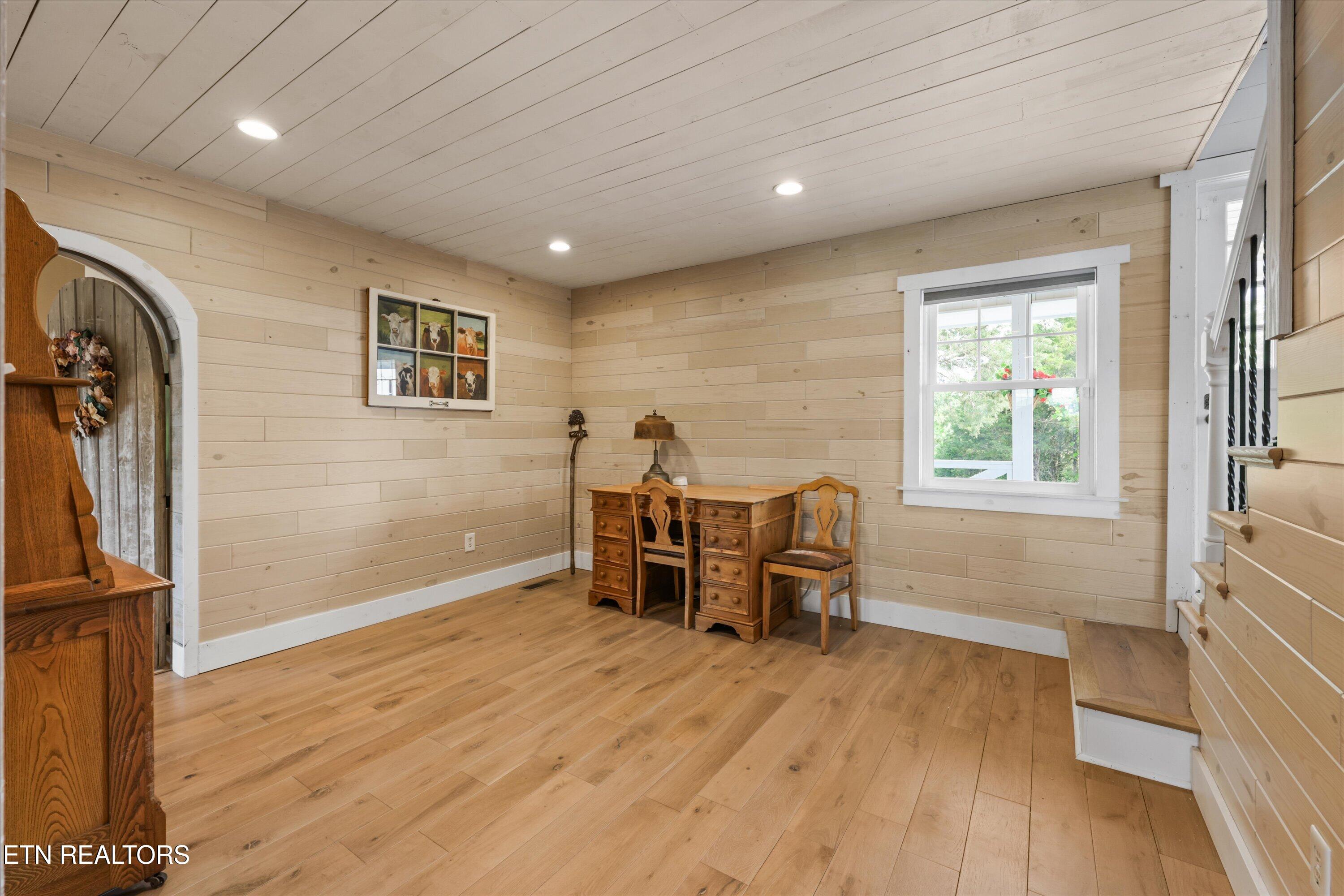 220 Very Old Barton Trail Dandridge TN 37725