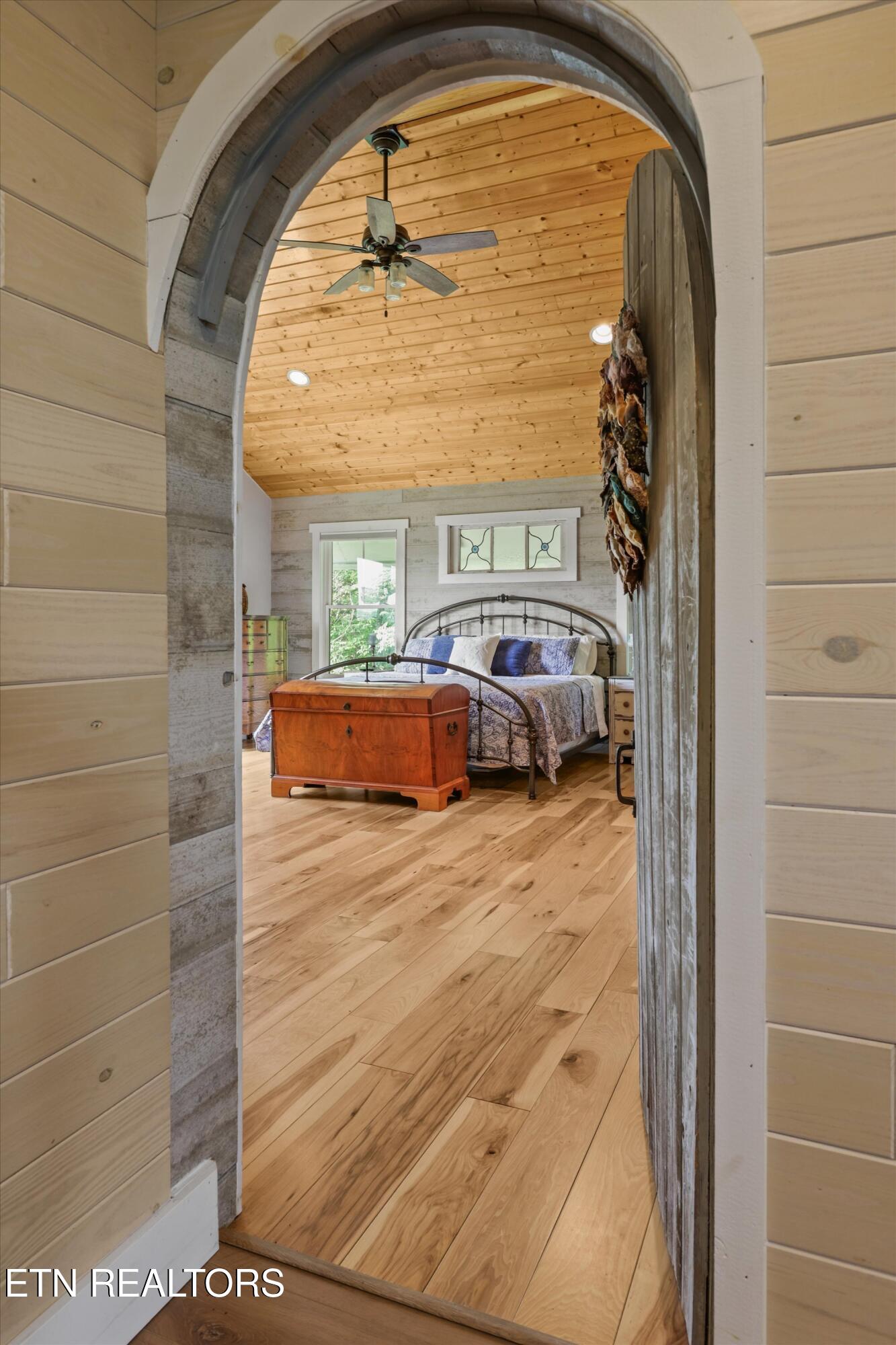 220 Very Old Barton Trail Dandridge TN 37725
