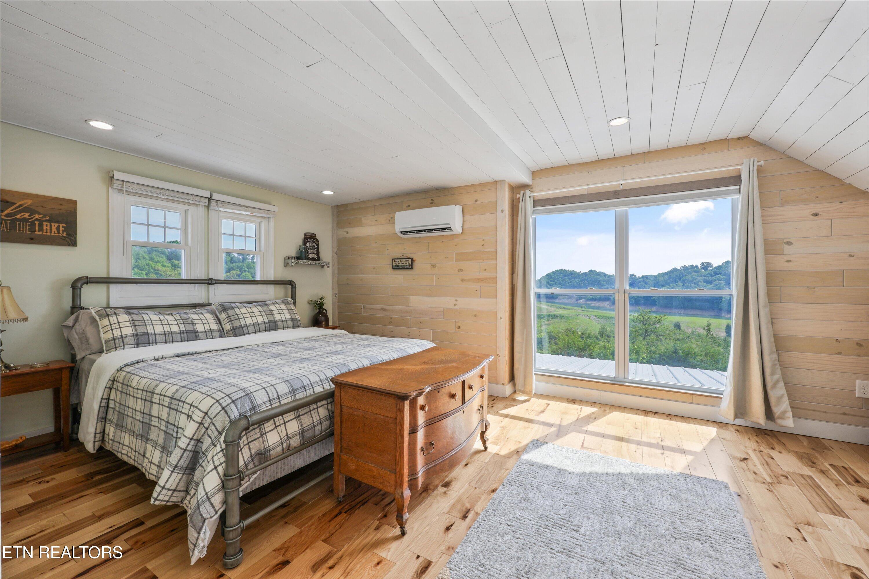 220 Very Old Barton Trail Dandridge TN 37725