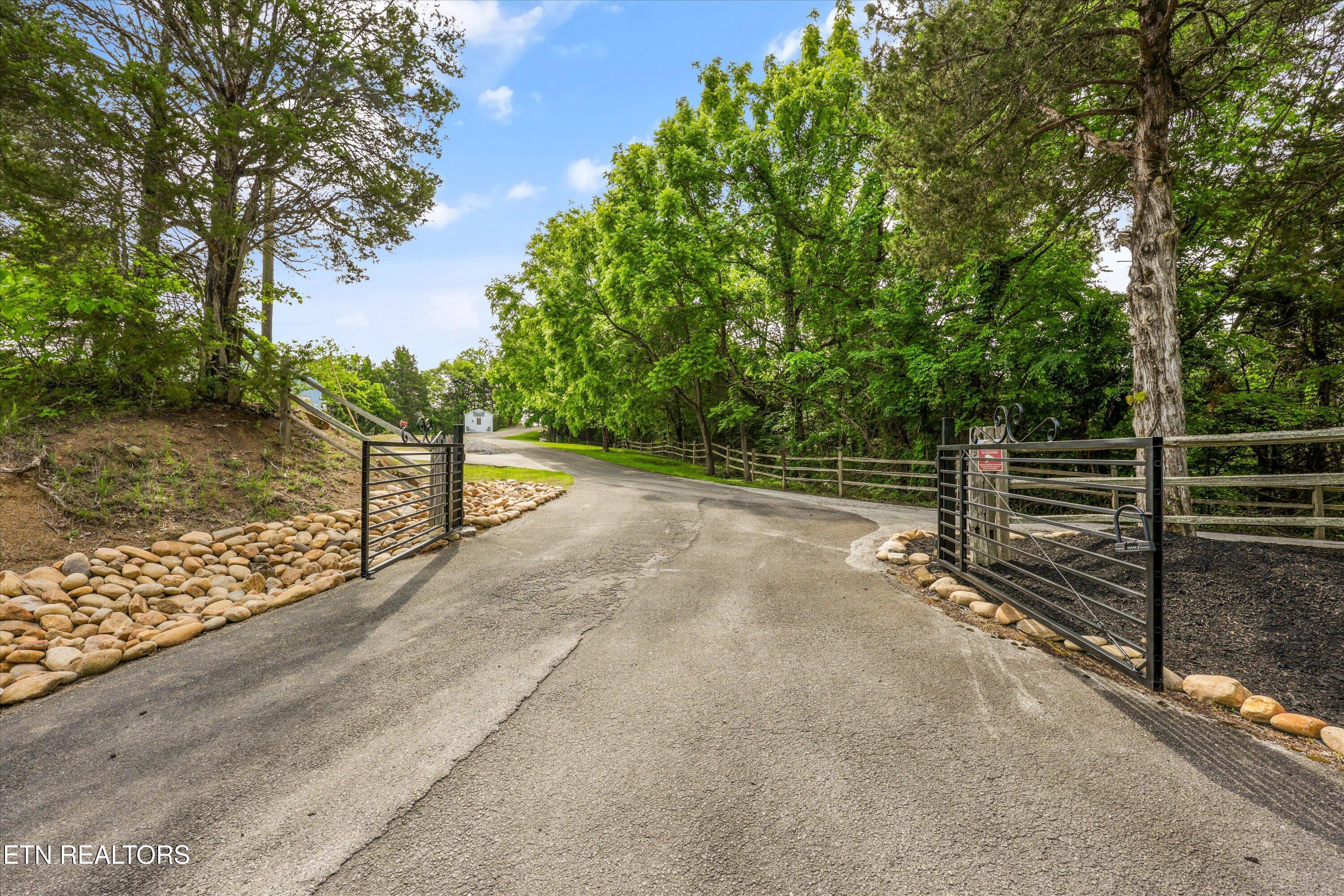 220 Very Old Barton Trail Dandridge TN 37725