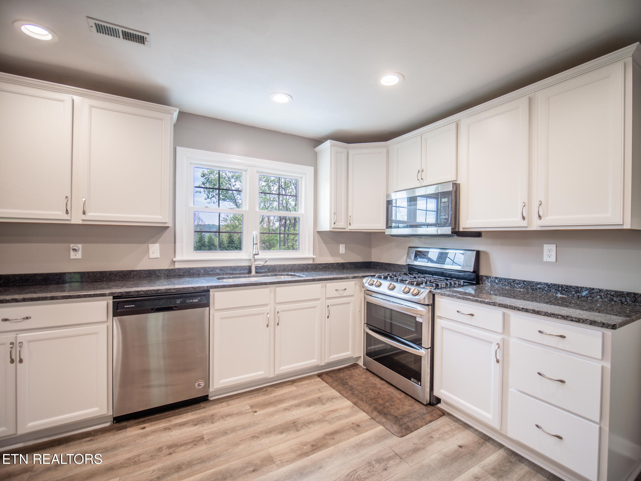 624 Tate Trotter Road Powell TN 37849