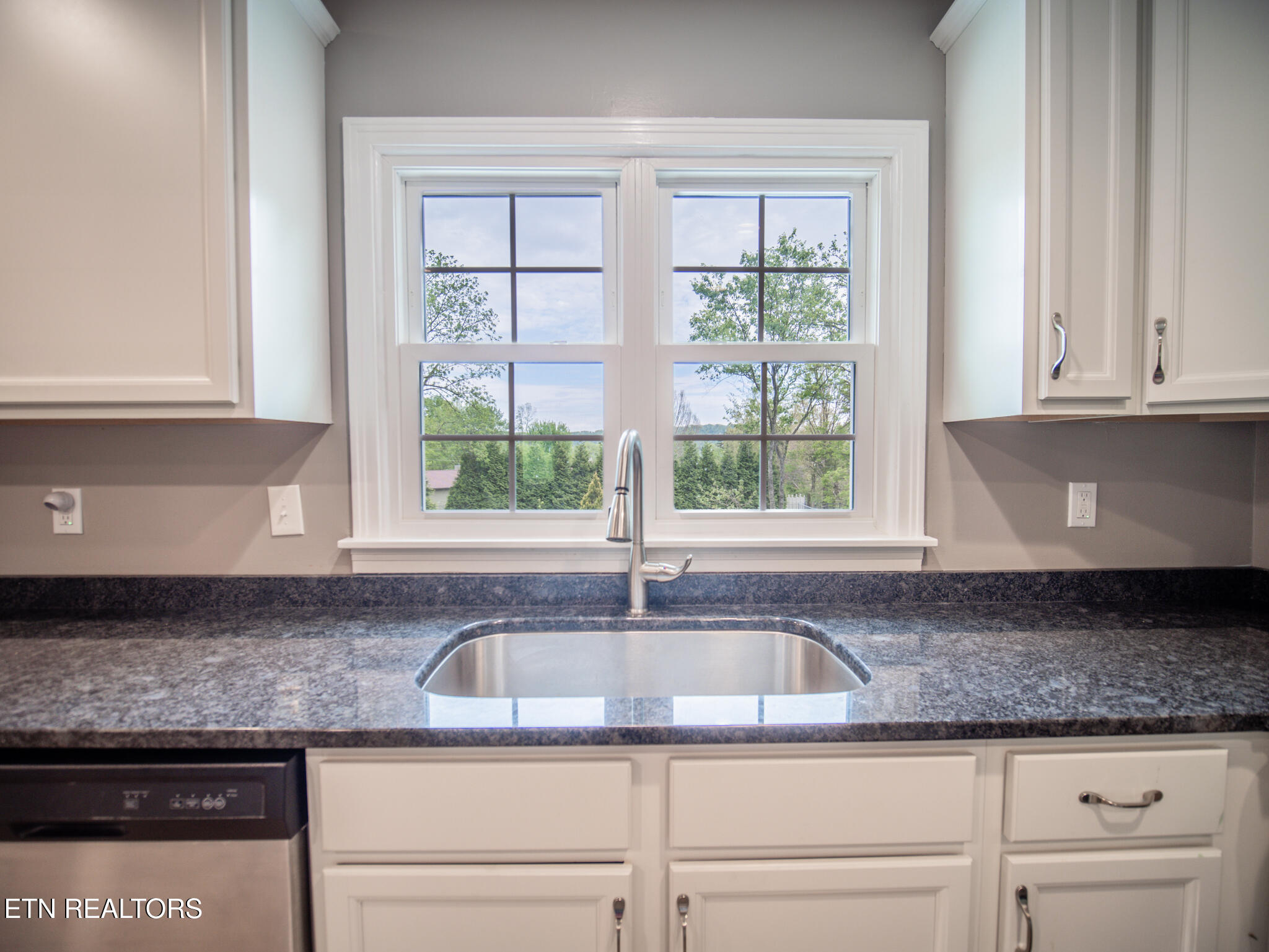 624 Tate Trotter Road Powell TN 37849