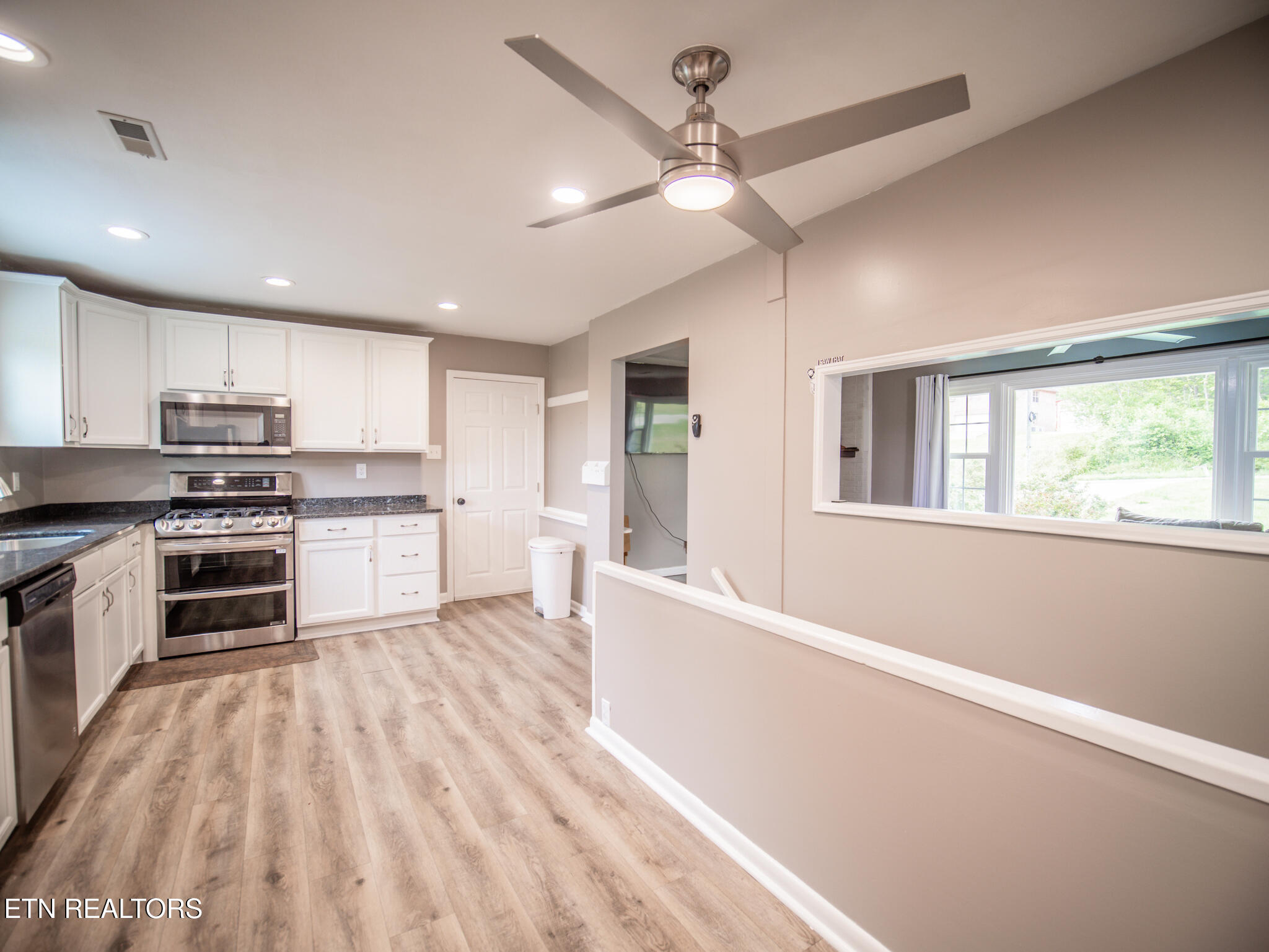 624 Tate Trotter Road Powell TN 37849