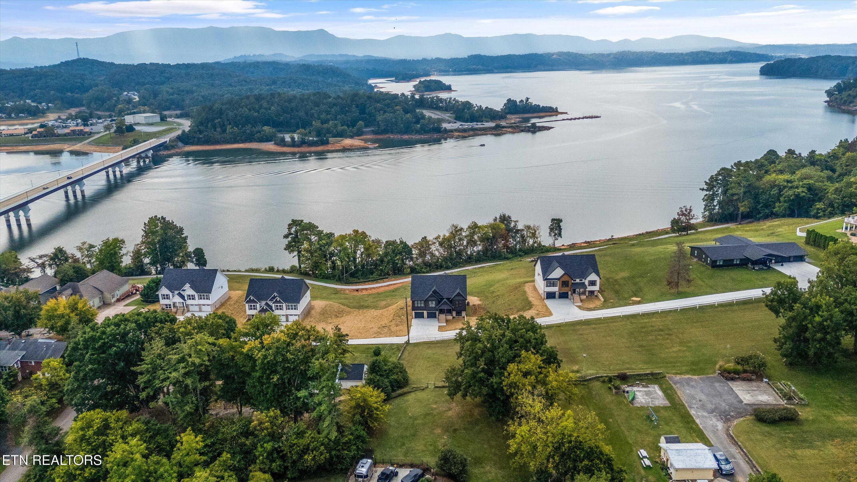 411 Hampton Way Dandridge TN 37725
