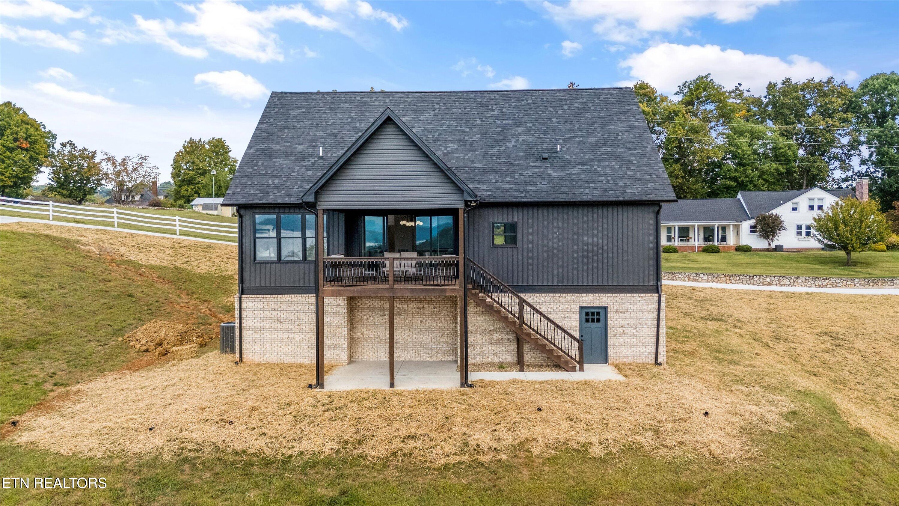 411 Hampton Way Dandridge TN 37725