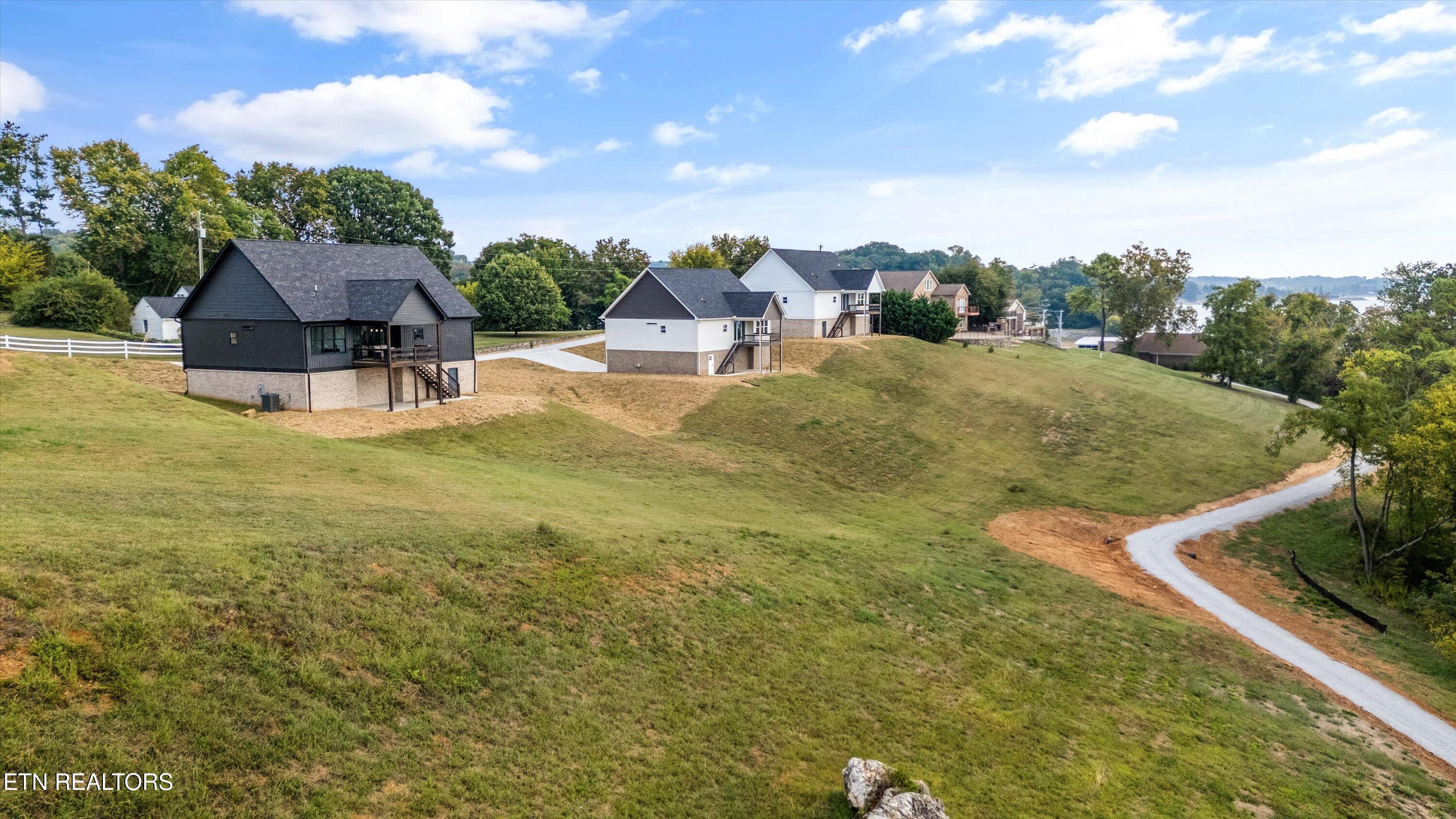 411 Hampton Way Dandridge TN 37725