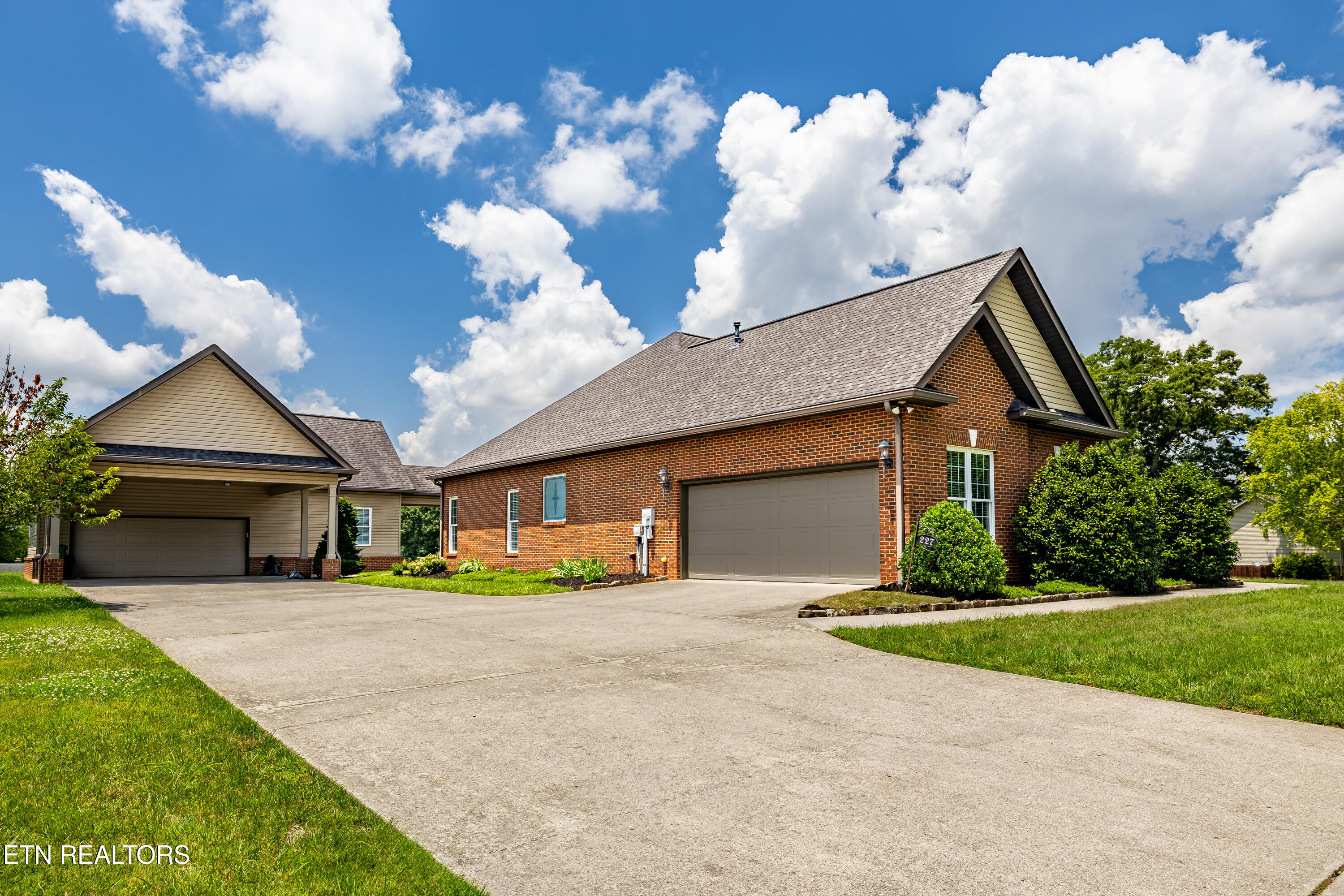 227 Pinecrest Circle Maryville TN 37803