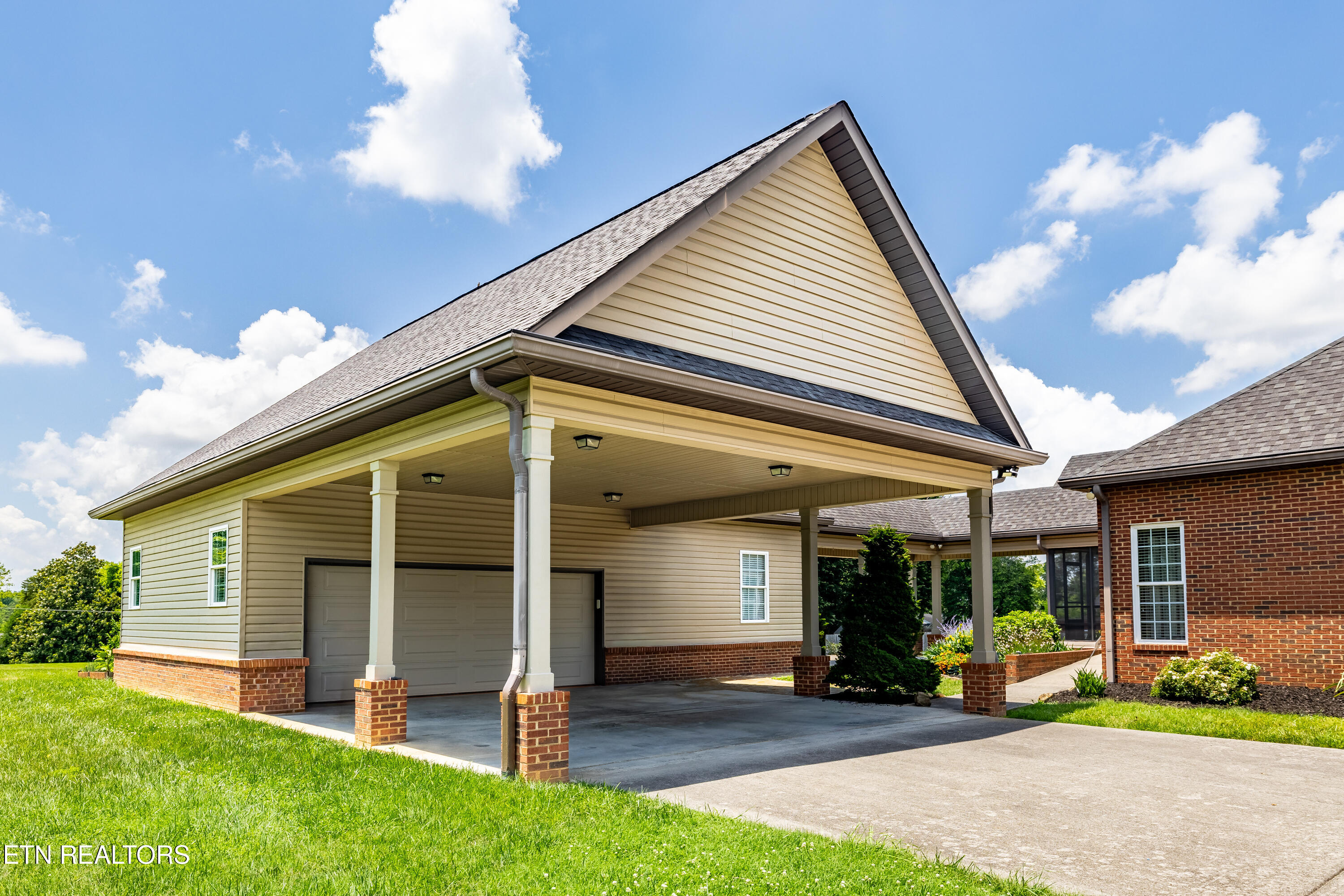 227 Pinecrest Circle Maryville TN 37803