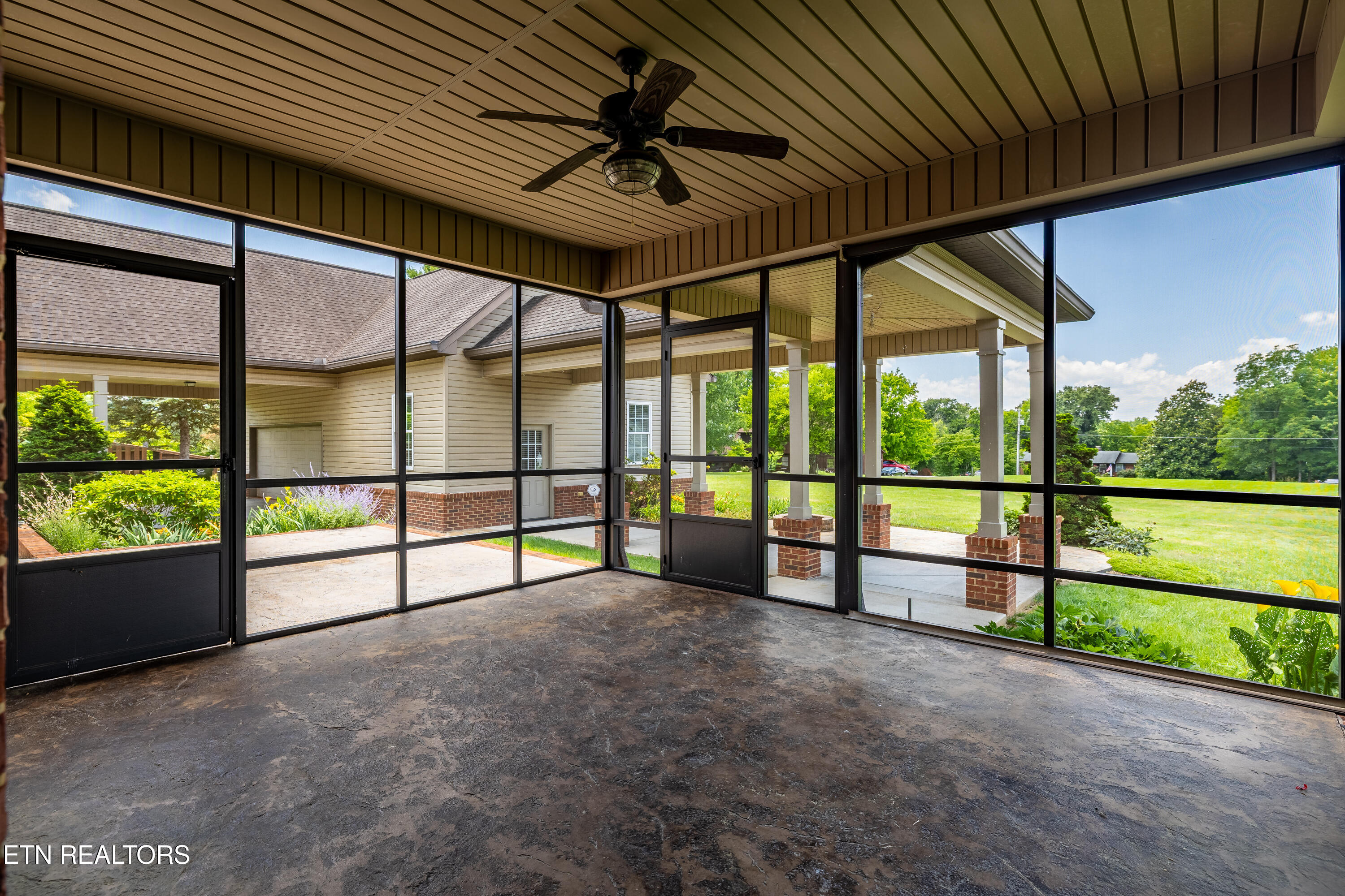 227 Pinecrest Circle Maryville TN 37803