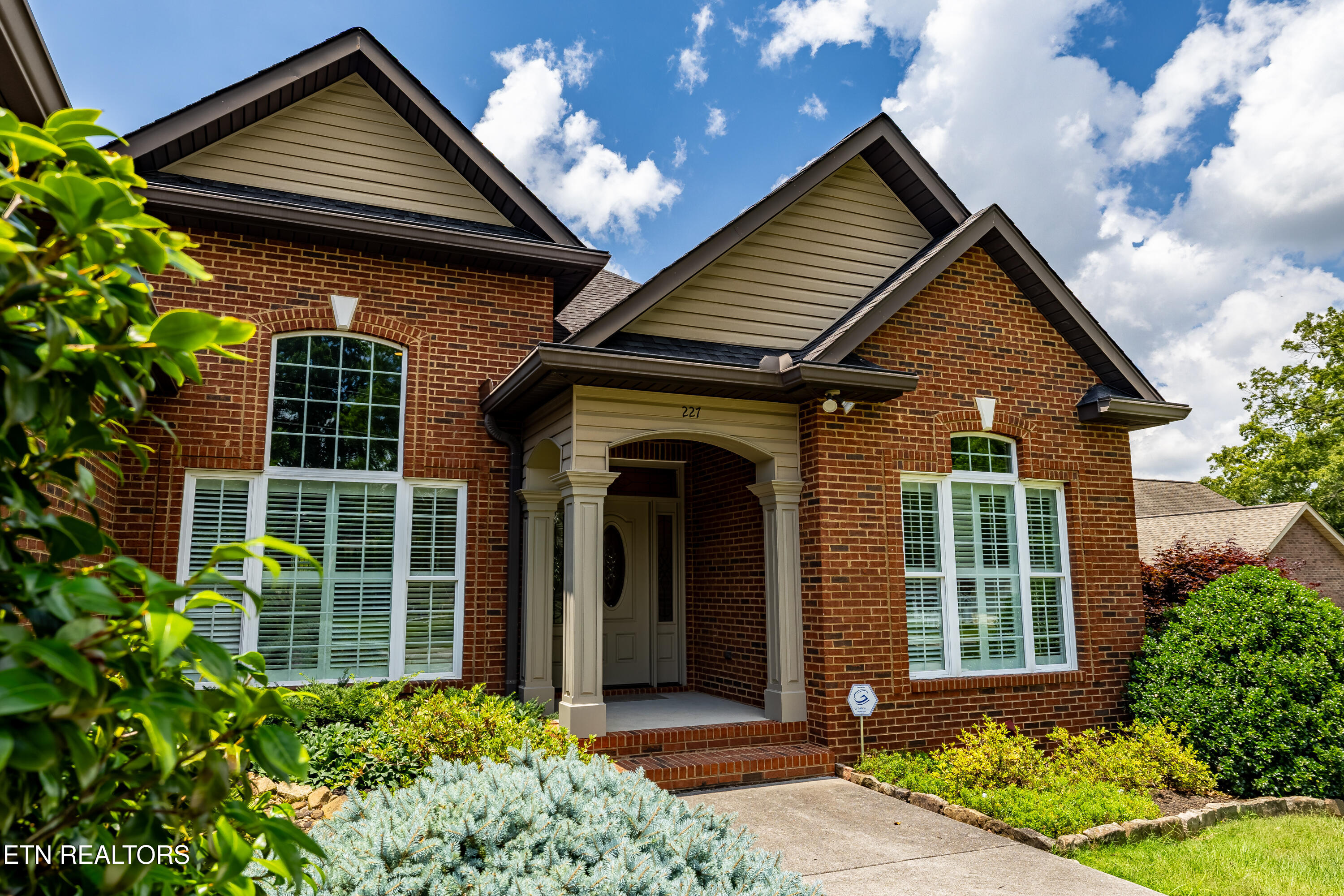 227 Pinecrest Circle Maryville TN 37803