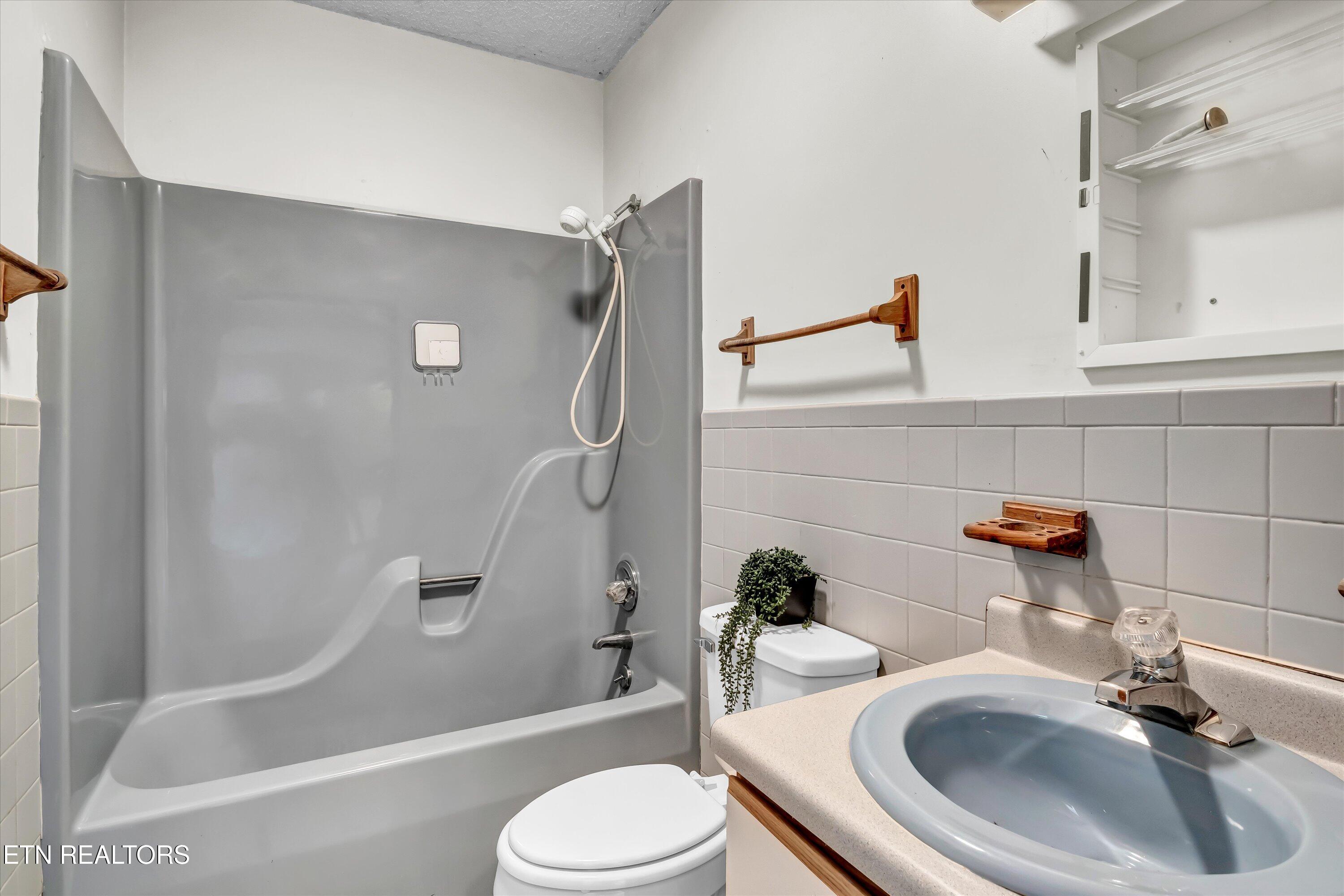 3303 Wimpole Avenue Knoxville TN 37914